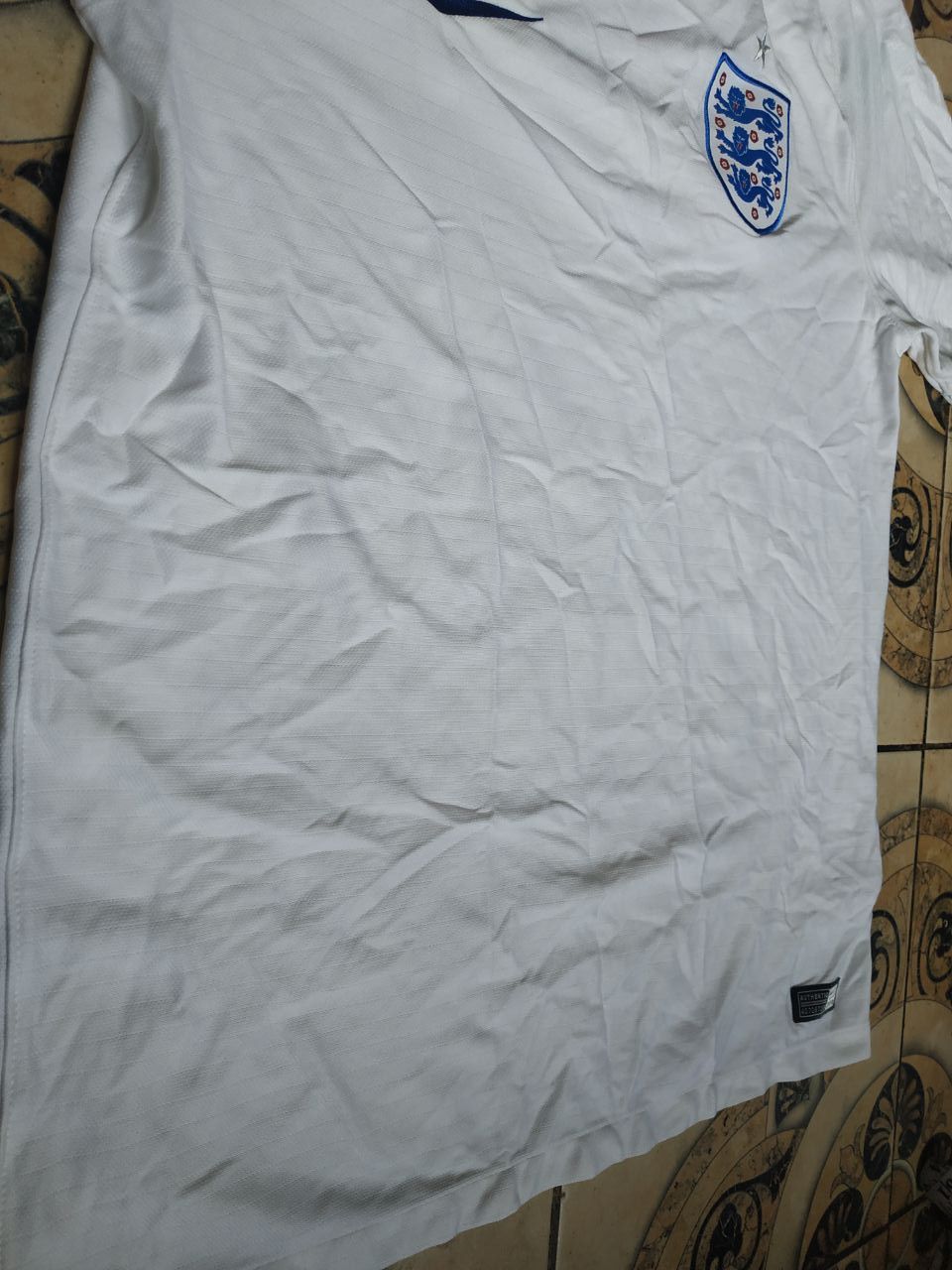 Nike Nike England 2018 World Cup Home Football Shirt Jersey L Size US L / EU 52-54 / 3 - 16 Thumbnail