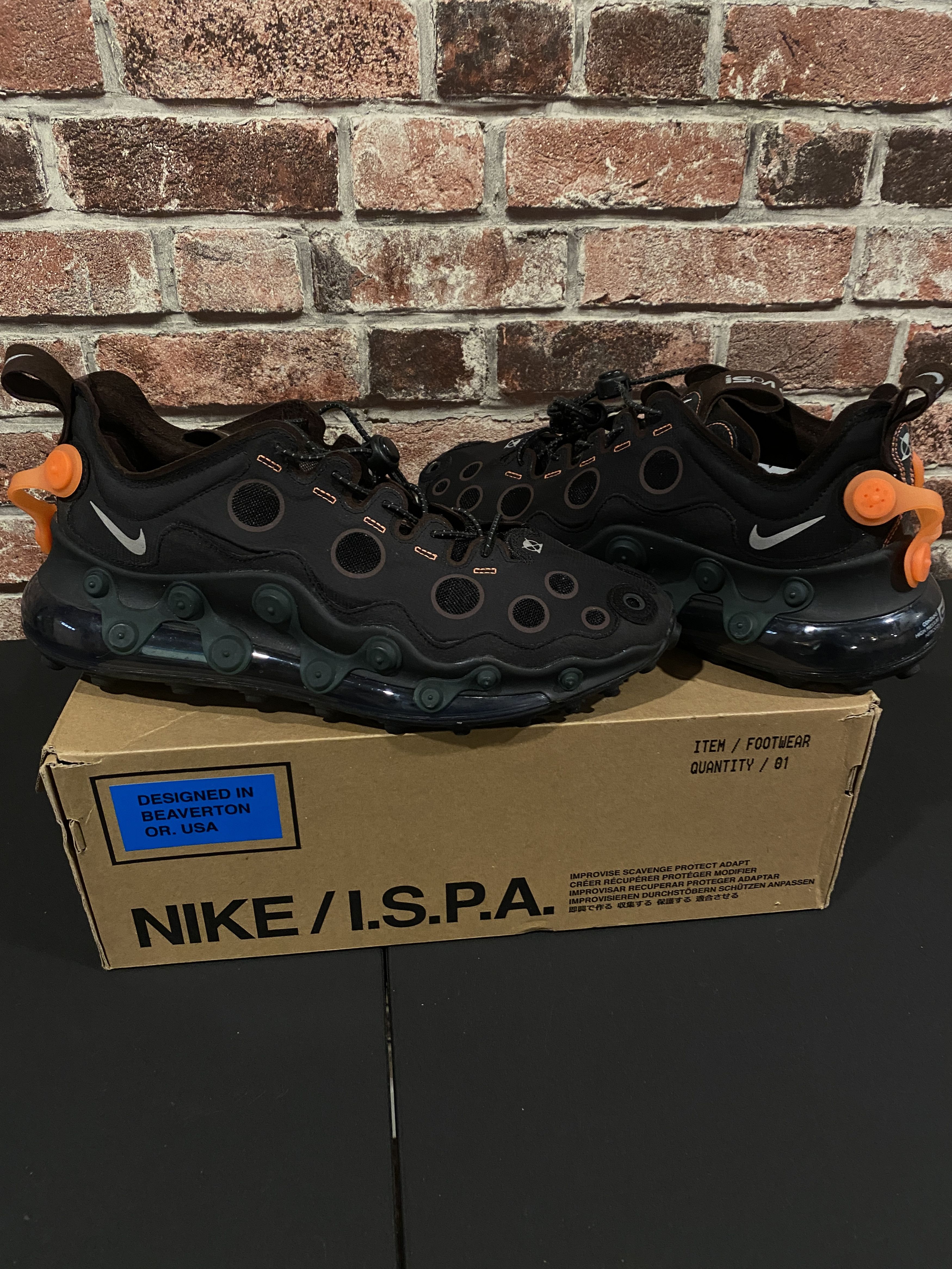 image of The Nike Air Max 720 Ispa Shoes in Black, Men's (Size 11.5)