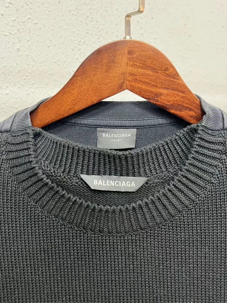 Balenciaga Balenciaga Manchester United Cola embroidered patchwork sw Size US S / EU 44-46 / 1 - 4 Thumbnail