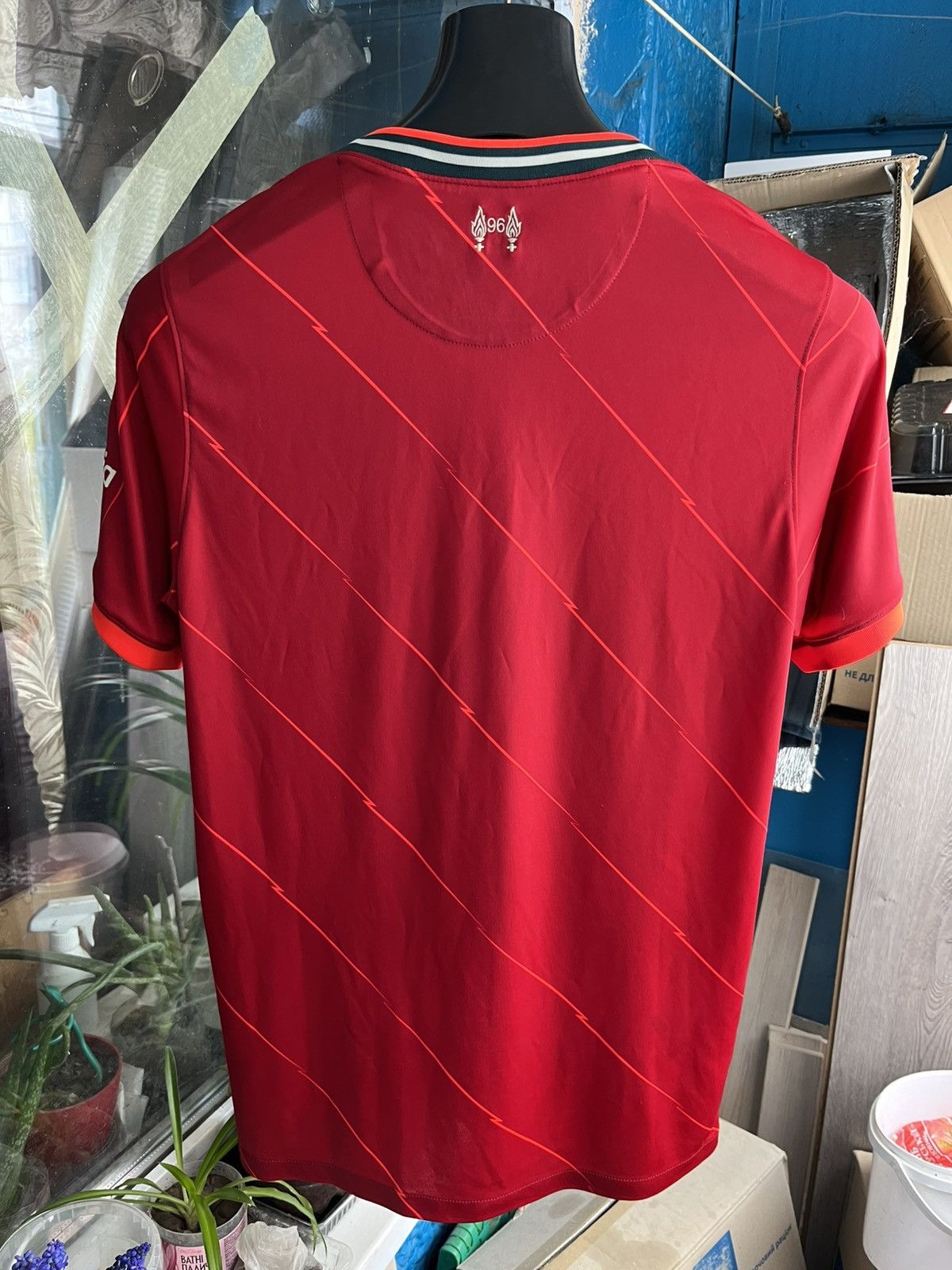 Nike Liverpool fc nike jersey kit home Size US L / EU 52-54 / 3 - 5 Thumbnail