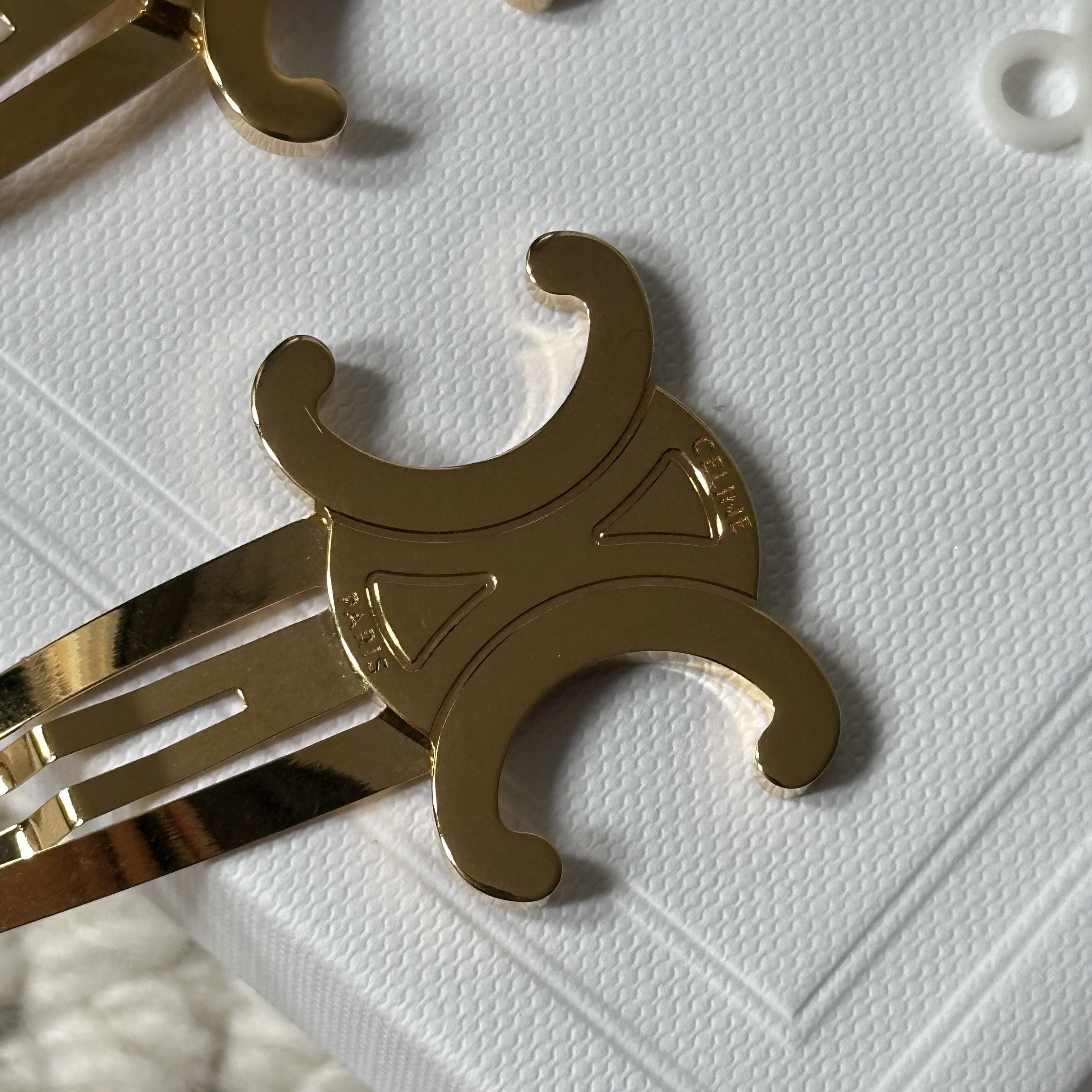 Celine CELINE SET OF 2 SNAP HAIR CLIPS Size ONE SIZE - 10 Thumbnail