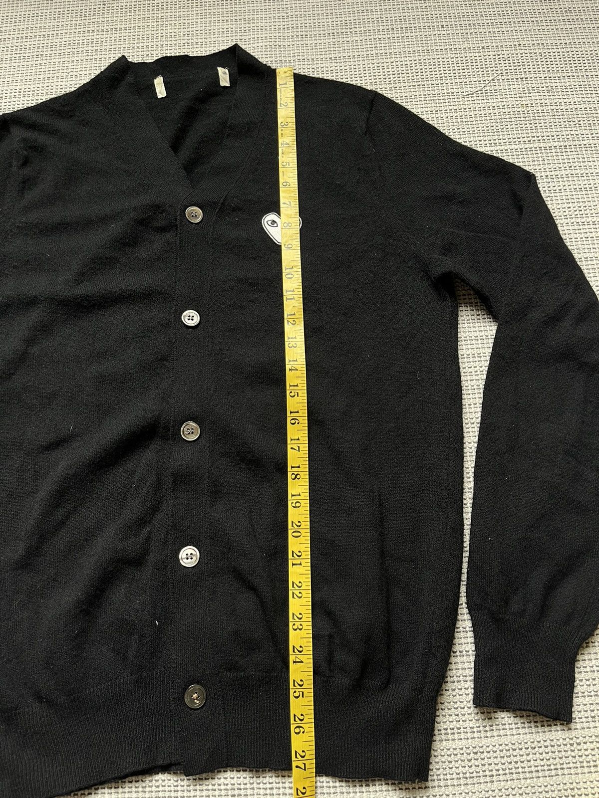 Comme des Garcons PLAY Comme Des Garcons Play white heart sweater Size US L / EU 52-54 / 3 - 9 Thumbnail