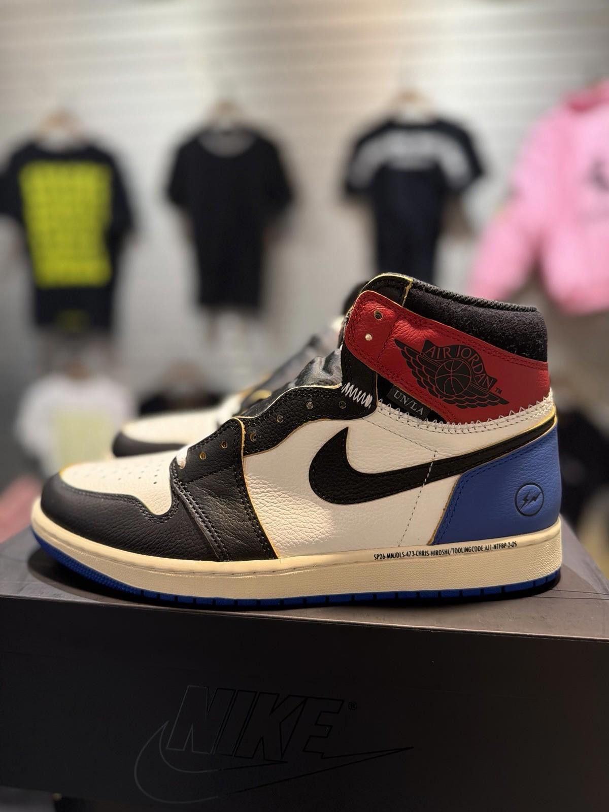 Jordan Brand Air Jordan 1 x Union x Fragment Black and Varsity Red (11.5) Size US 11.5 / EU 44-45 - 5 Thumbnail