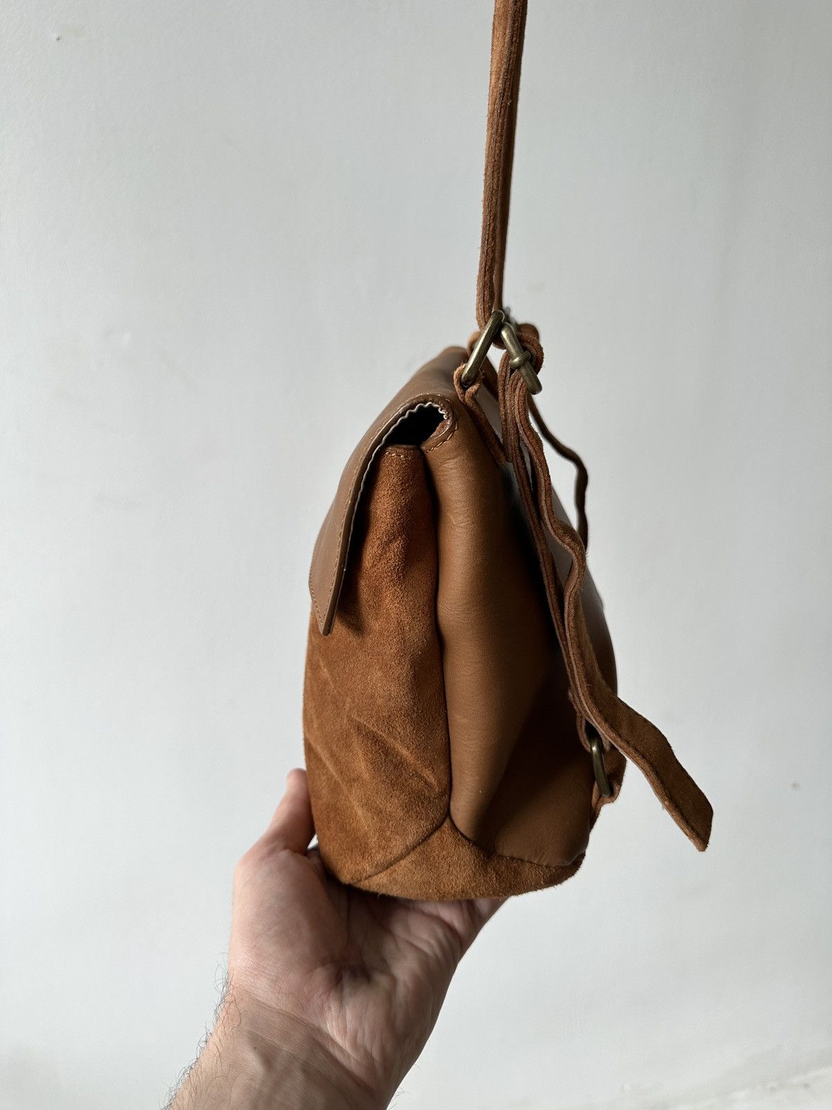 Japanese Brand × Vintage Brown leather shoulder bag backpack with a boho vibe Size ONE SIZE - 5 Thumbnail