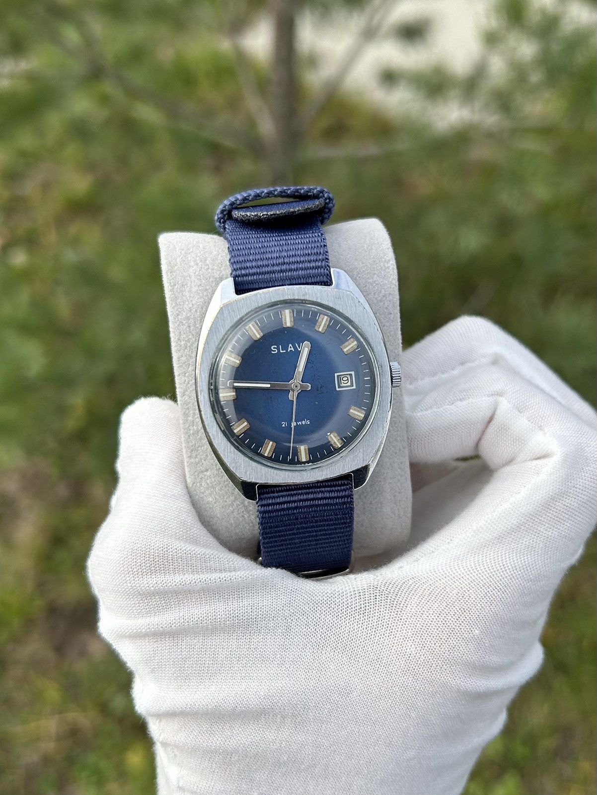 Vintage Vintage Slava Watch USSR Soviet Mechanical Authentic 1980s Size ONE SIZE - 9 Thumbnail