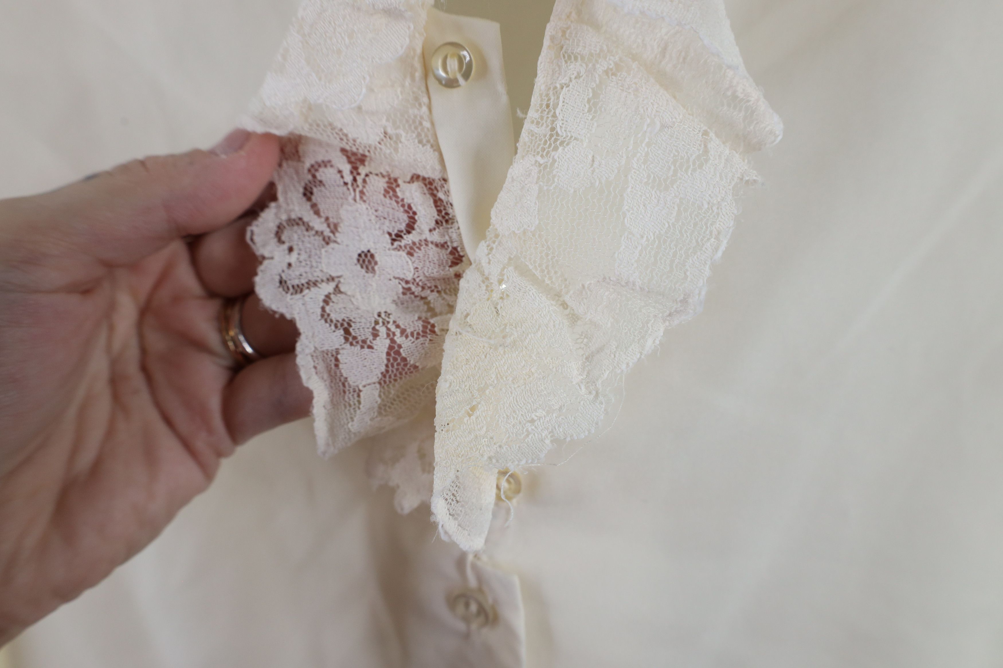 Vintage Vintage 70s Streetwear Flower Lace Button Shirt Blouse USA Size XXL / US 16-18 / IT 52-54 - 5 Thumbnail