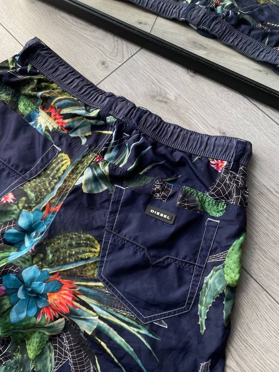 Diesel × Vintage Vintage Diesel Floral Print Swimming Short Y2K M Size US 32 / EU 48 - 6 Thumbnail
