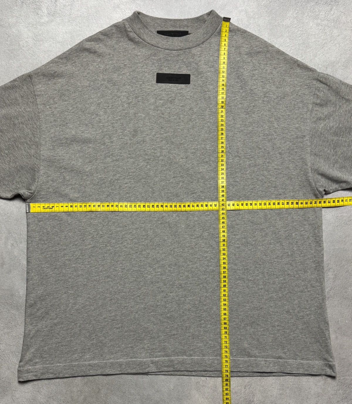 Fear of God Fear Of God Essentials Cotton Center Logo T-Shirt Crewneck Size US S / EU 44-46 / 1 - 15 Thumbnail