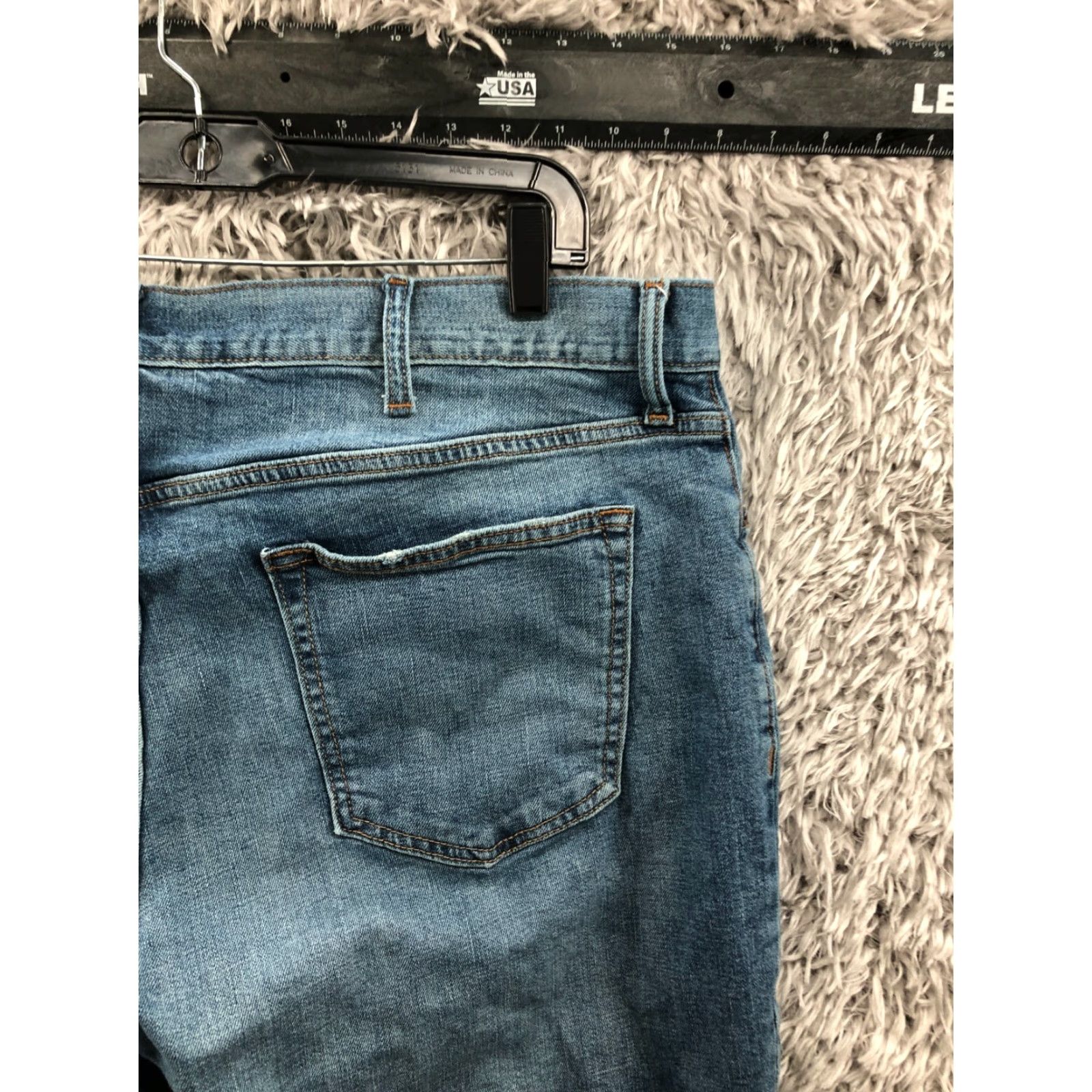 Old Navy Old Navy Jeans Mens 42x30 Mid Rise Straight Leg Medium Wash Blue Size US 42 / EU 58 - 6 Thumbnail