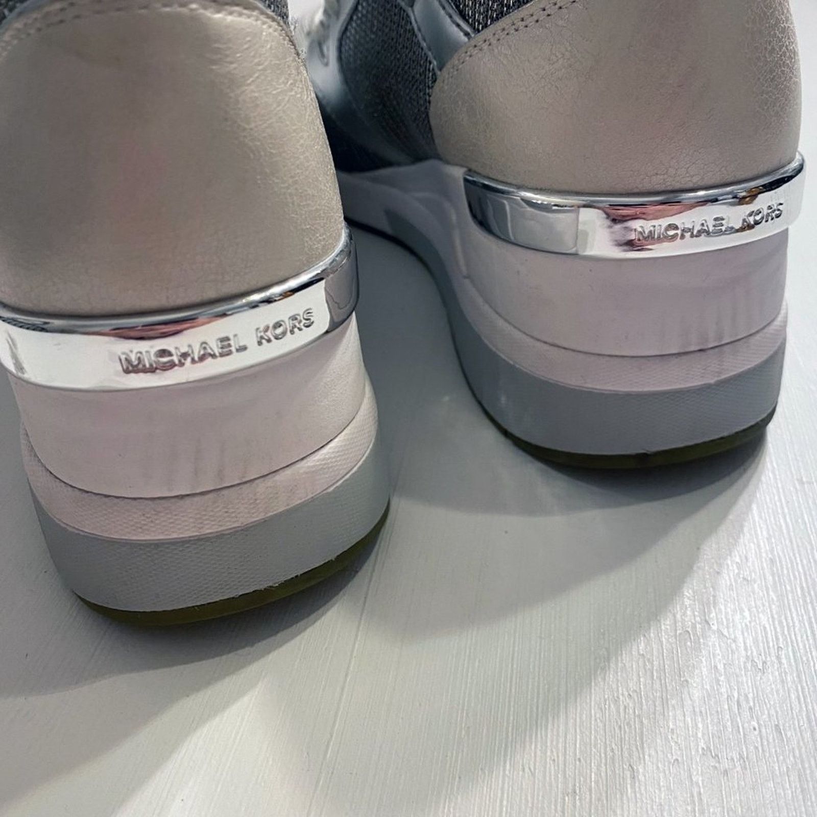 Michael Kors Michael Kors Liv Trainer White Silver Leather Sneakers 8.5 M Size US 8.5 / IT 38.5 - 6 Thumbnail