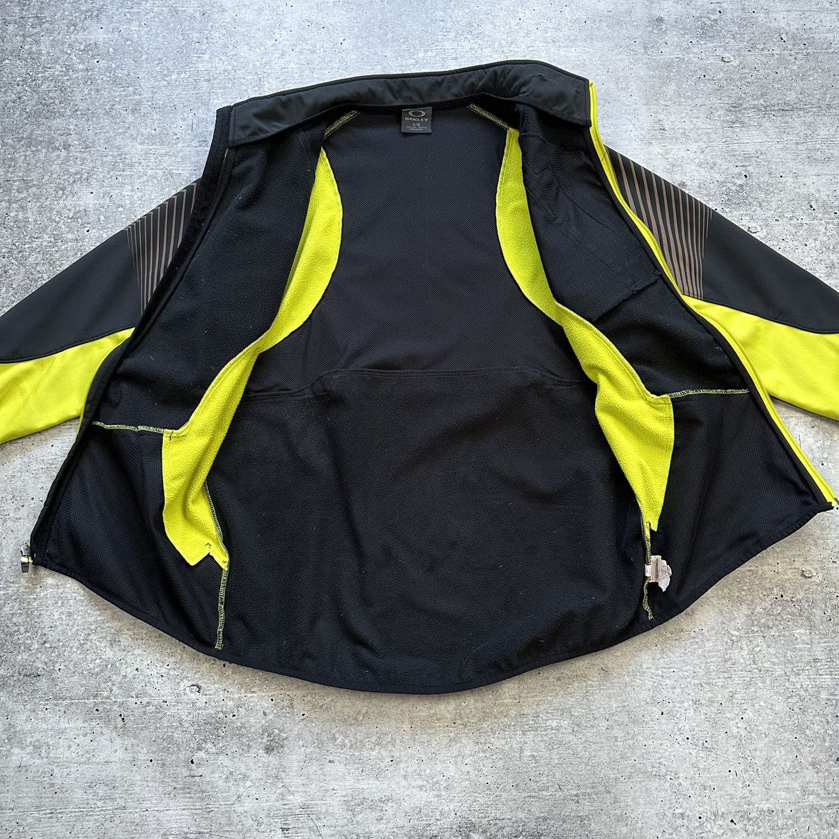 Oakley Oakley Running Zip Jacket Reflective Black Yellow Men’s Size US L / EU 52-54 / 3 - 11 Thumbnail