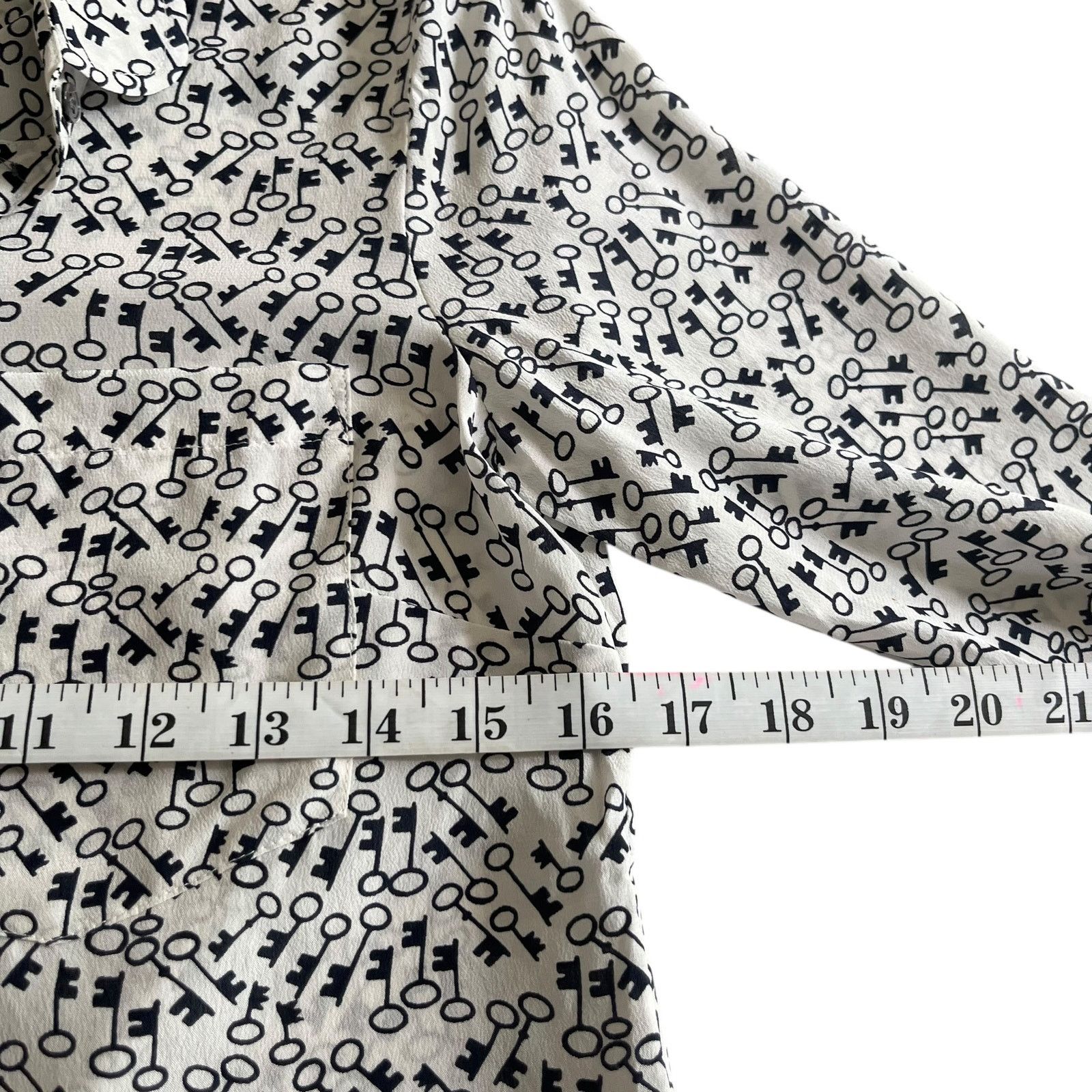 J.Crew J.Crew Women’s White Silk Button-Up Shirt – Black Key Print Size XS / US 0-2 / IT 36-38 - 7 Thumbnail