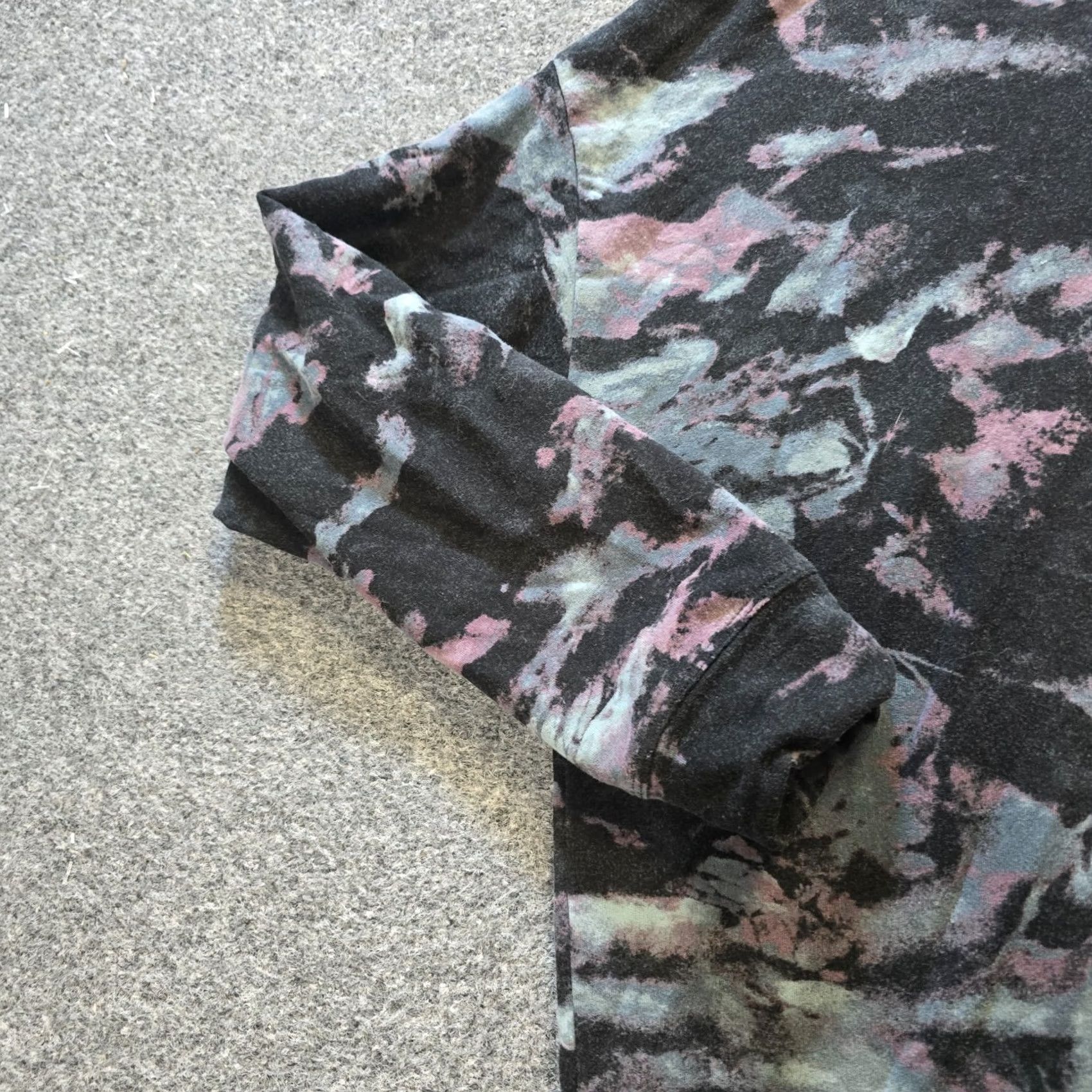 Athleta Athleta Top Women L Black Tie Dye Sweatshirt Long Sleeve Lounge Casual Size L / US 10 / IT 46 - 4 Thumbnail