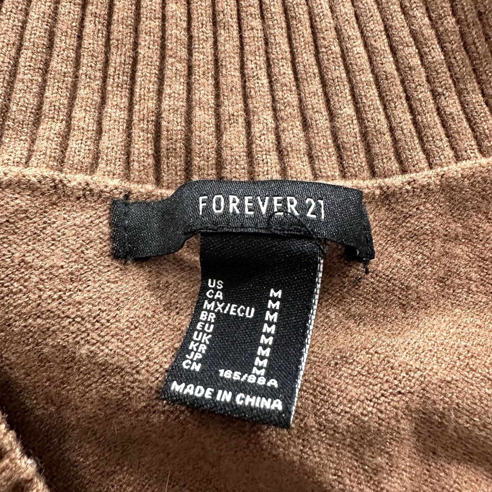 Forever 21 FOREVER 21 Sweater Vest Womens M Brown Knit V Neck Shirt Vest M Brown Knit Size M / US 6-8 / IT 42-44 - 3 Thumbnail