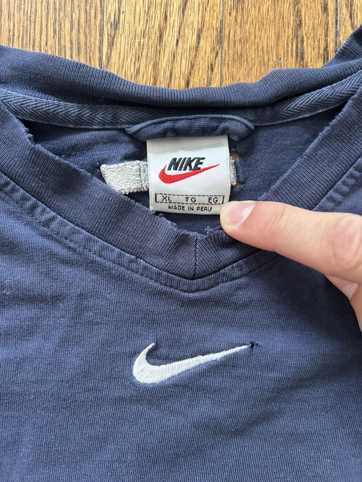 Nike Nike center swoosh ling sleeve striped shirt Size US XL / EU 56 / 4 - 2 Thumbnail