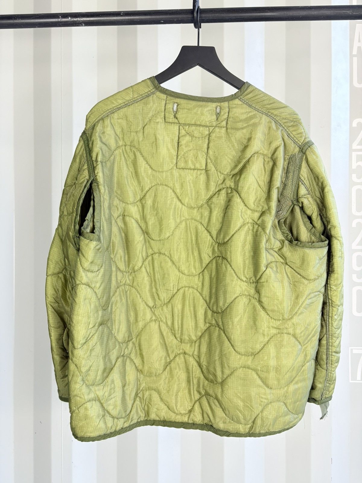 Vintage Vintage Repaired Army Liner Jacket Grunge Thrashed Faded Size US XL / EU 56 / 4 - 4 Thumbnail