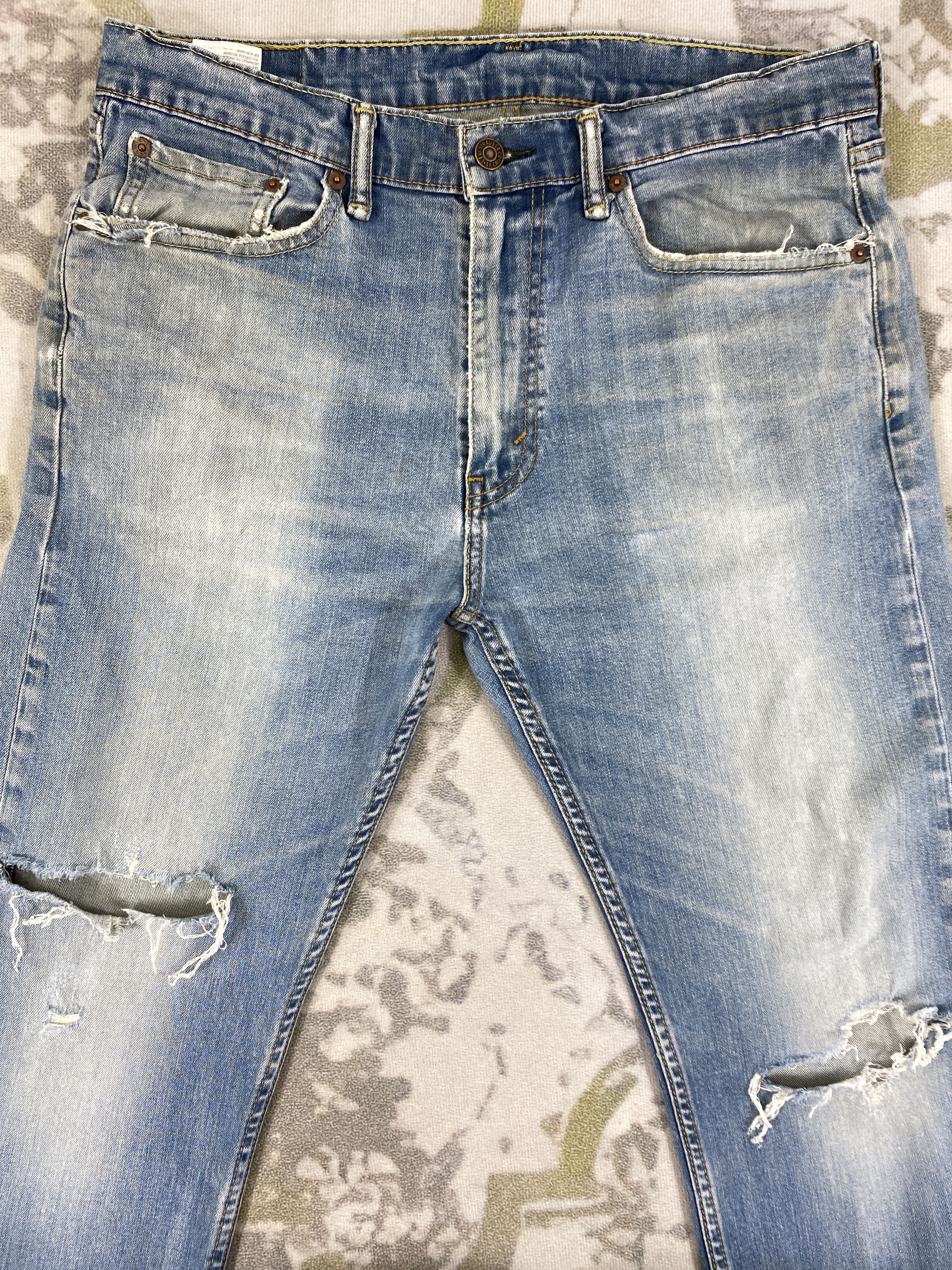 Levi's Light Wash Levi's 505 Jeans 33x28.5 Denim -SJ139 Size US 33 - 3 Thumbnail