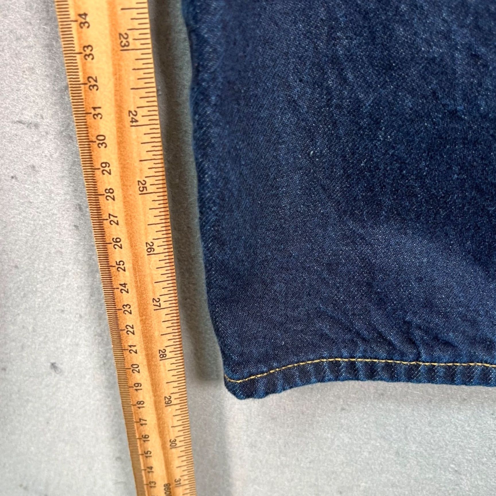 Gap Gap Jeans 1969 Straight Blue Denim 100% Cotton Mens 31x30 Relaxed Fit Regular Size 31 5-Pocket Vintage: No? Size US 31 - 7 Thumbnail
