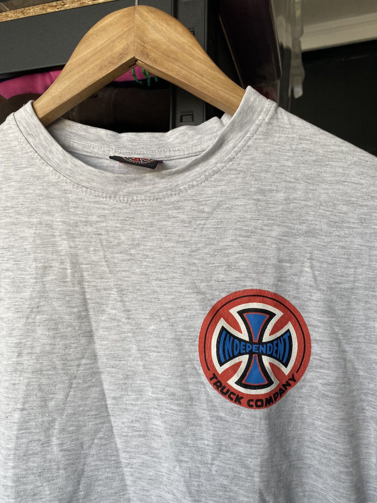 Independent Truck Co. × Vintage 🔥Independent Skateboarding Vntg Big Logo Umbrella Tee Size US S / EU 44-46 / 1 - 4 Thumbnail