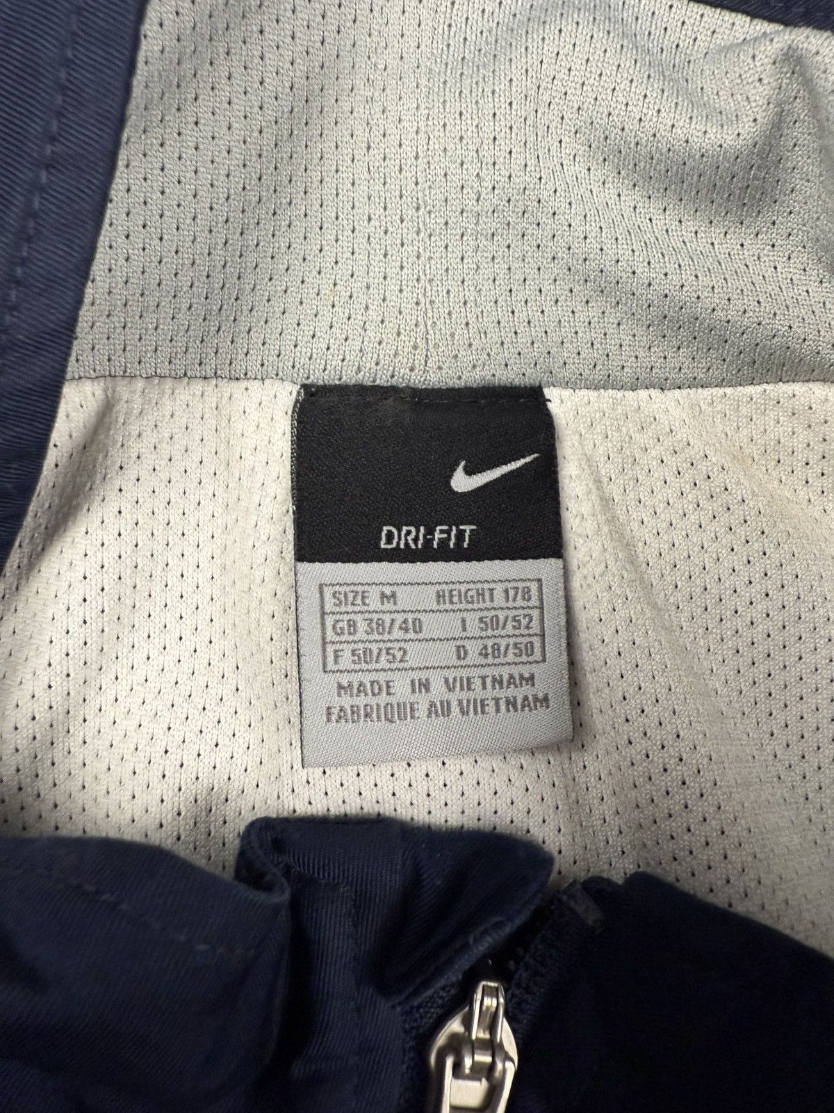 Nike Vintage Nike Court Dri-Fit Nylon Jacket Size M Size US M / EU 48-50 / 2 - 4 Thumbnail