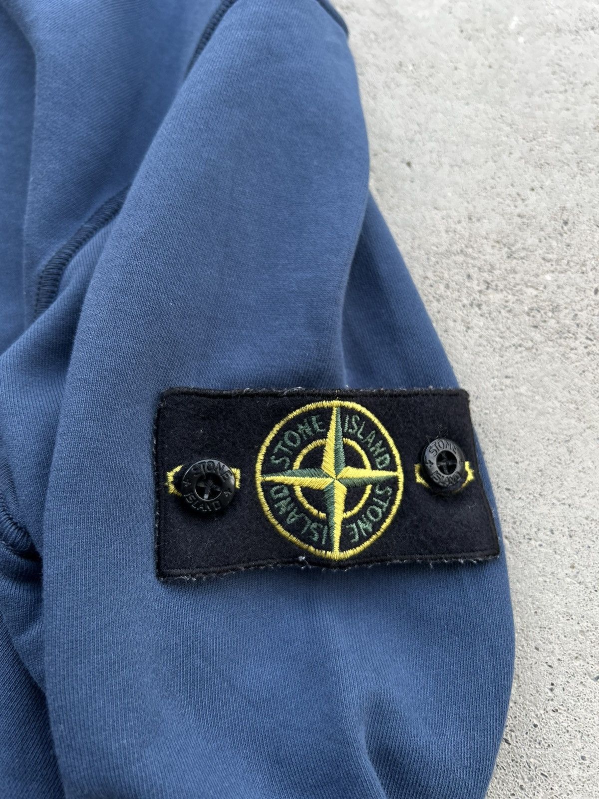 Stone Island STONE ISLAND BLUE LOGO PATCH HOODIE Size US L / EU 52-54 / 3 - 6 Thumbnail