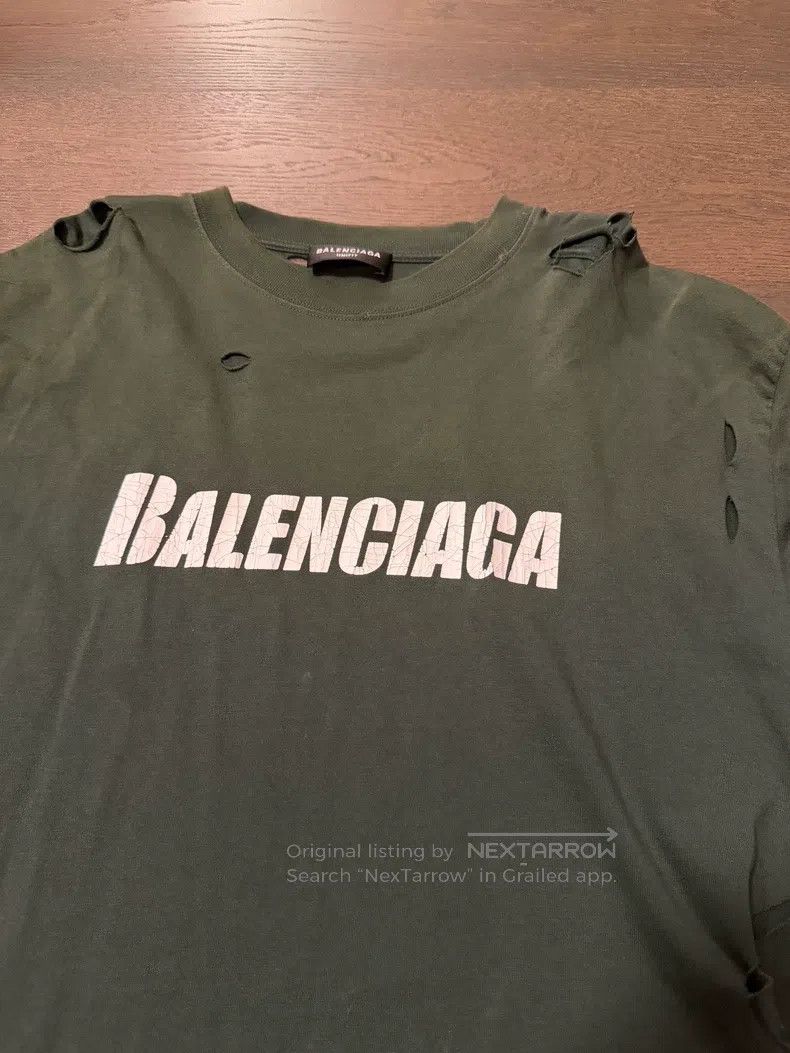 Balenciaga Balenciaga Cracked Hole T-Shirt in Green Size US XS / EU 42 / 0 - 2 Thumbnail