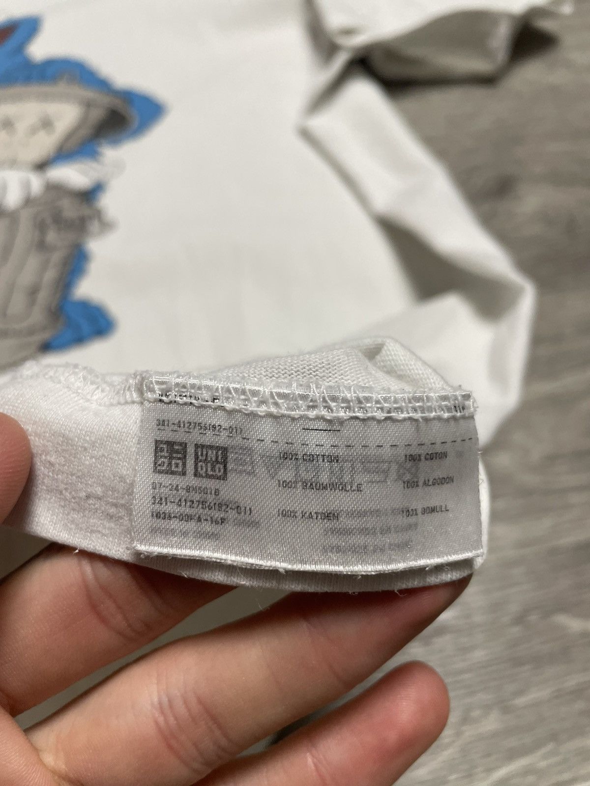 Kaws × Uniqlo KAWS X UNIQLO X SESAME STREET COMPANION TRASH CAN WHITE TEE Size US L / EU 52-54 / 3 - 11 Thumbnail
