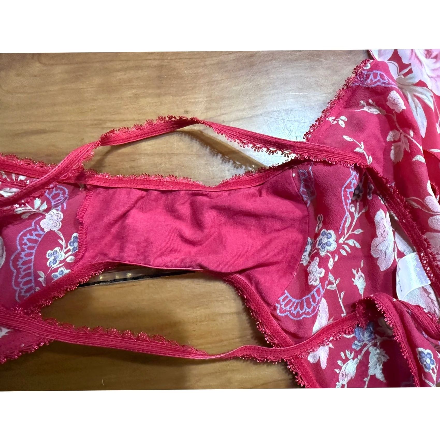 Victoria's Secret VINTAGE Victoria's Secret Set Lingerie Top Small Floral Thong 2 Piece Tank RR8 Shirt Womens Red Christmas? Size S / US 4 / IT 40 - 5 Thumbnail
