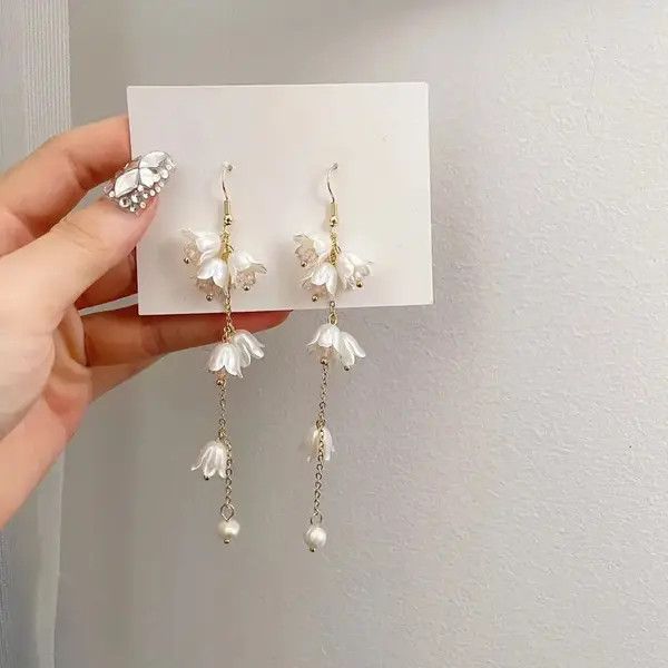 Designer × Jewelry × Vintage Elegant Flower Long Dangle Drop Earrings for Women Size ONE SIZE - 1 Thumbnail