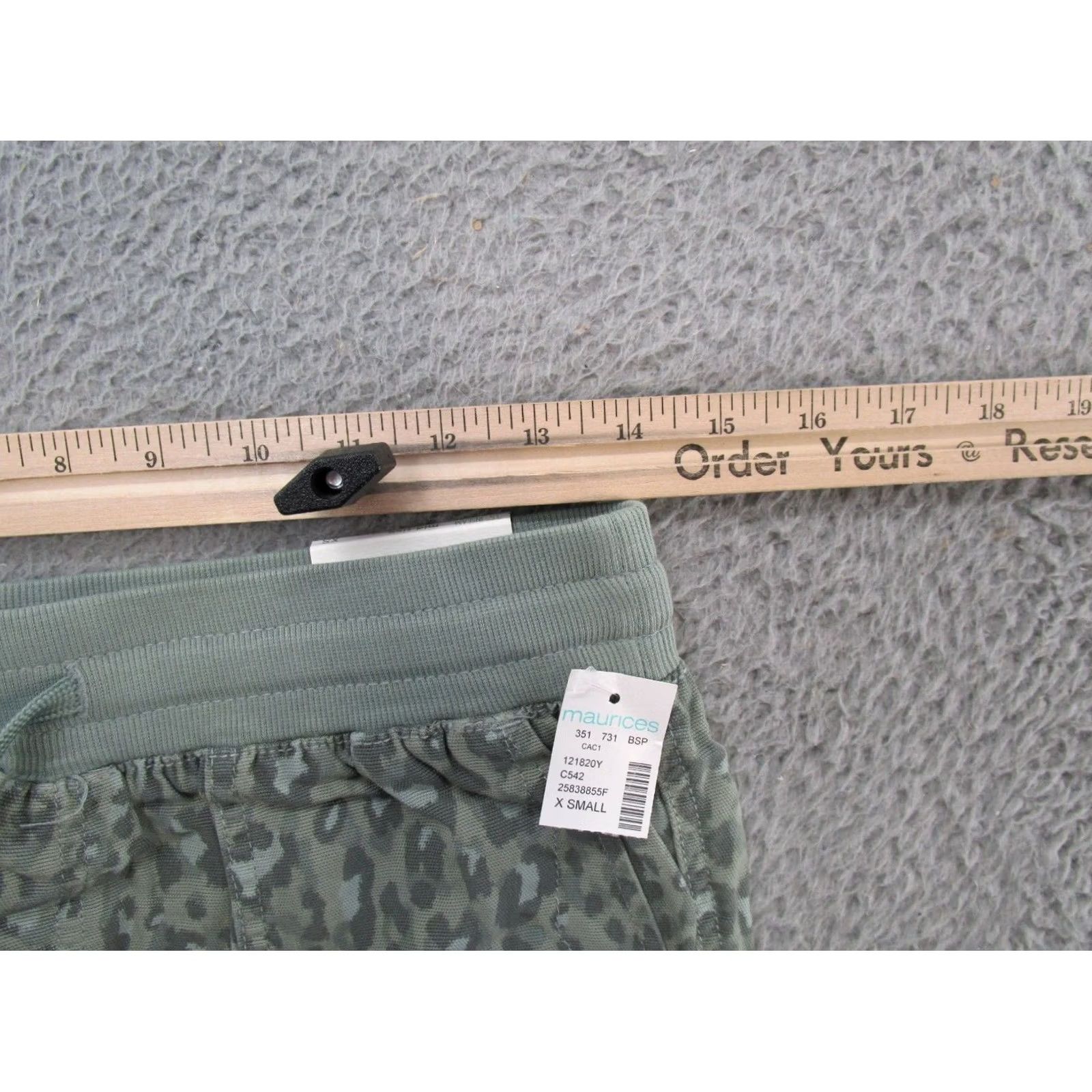 Vintage Maurice's Leopard Print Green Short Shorts XS Elastic Drawstring Waist Women's Size 26" / US 2 / IT 38 - 5 Thumbnail