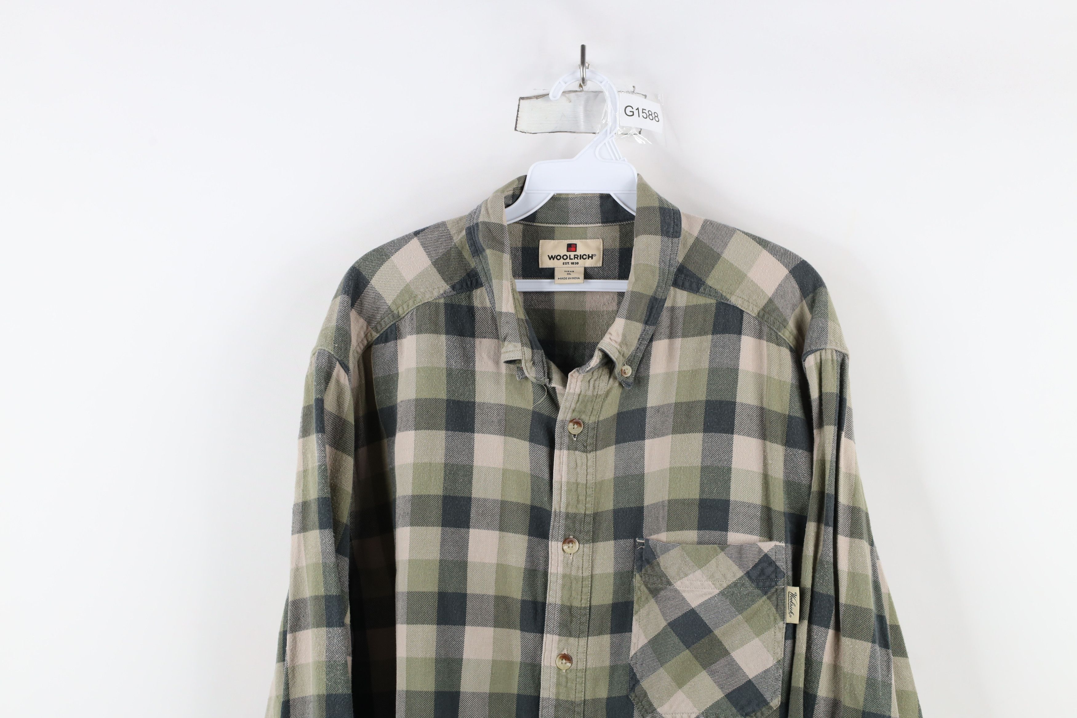 Vintage × Woolrich Woolen Mills Vintage Woolrich Flannel Collared Button Down Shirt Plaid Size US XL / EU 56 / 4 - 2 Thumbnail