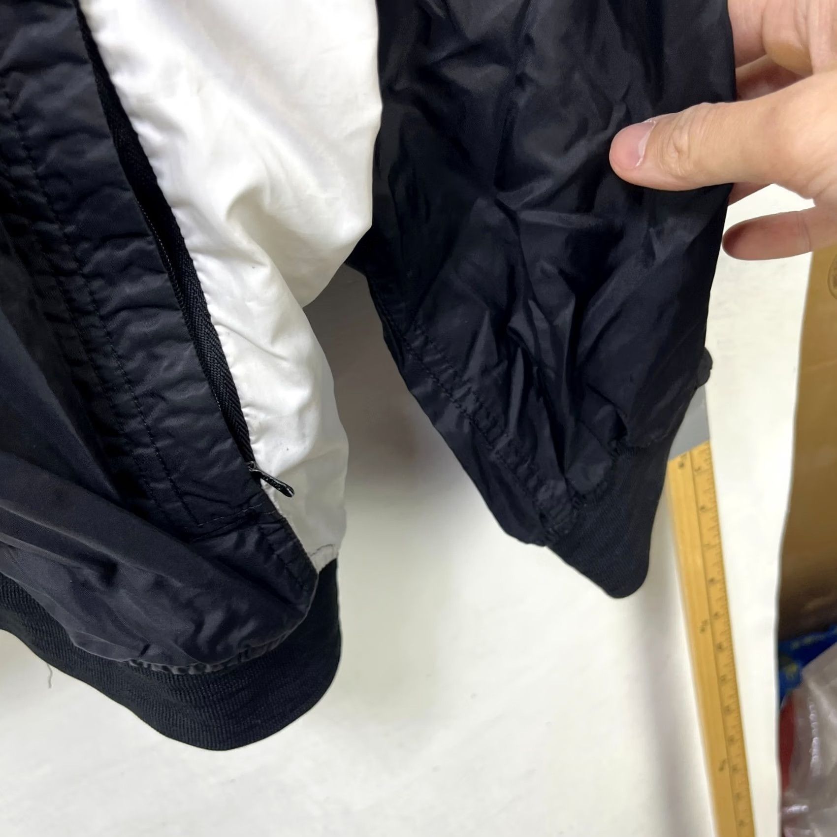 Nike VINTAGE Nike 2XL Mid Swoosh Pullover Windbreaker Jacket Mens Black 90s Nike Air Hooded Reversible Softshell Size US XXL / EU 58 / 5 - 5 Thumbnail