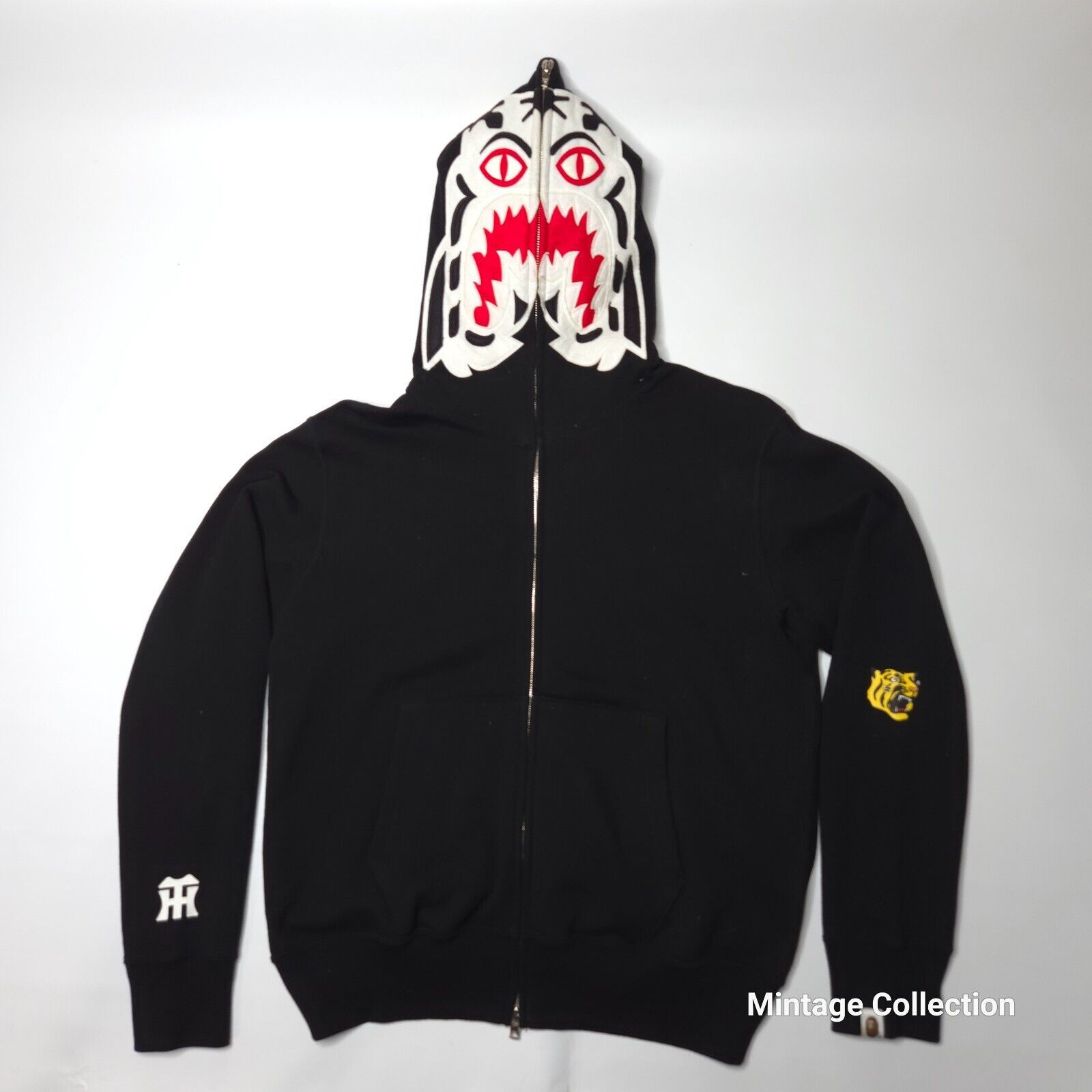 Bape NIGO BAPE FUNTHERA MILITIA HANSHIN TIGERS HOODIE S Size US S / EU 44-46 / 1 - 2 Thumbnail