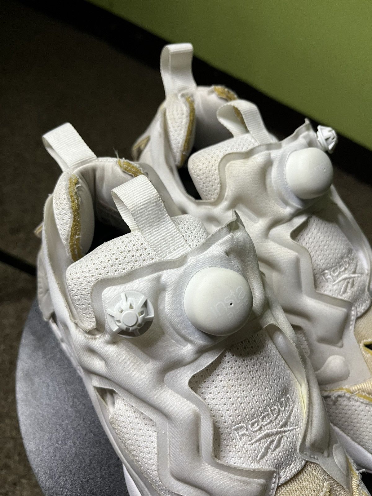 Maison Margiela × Reebok Reebok x Maison Margiela Size US 7 / EU 40 - 6 Thumbnail