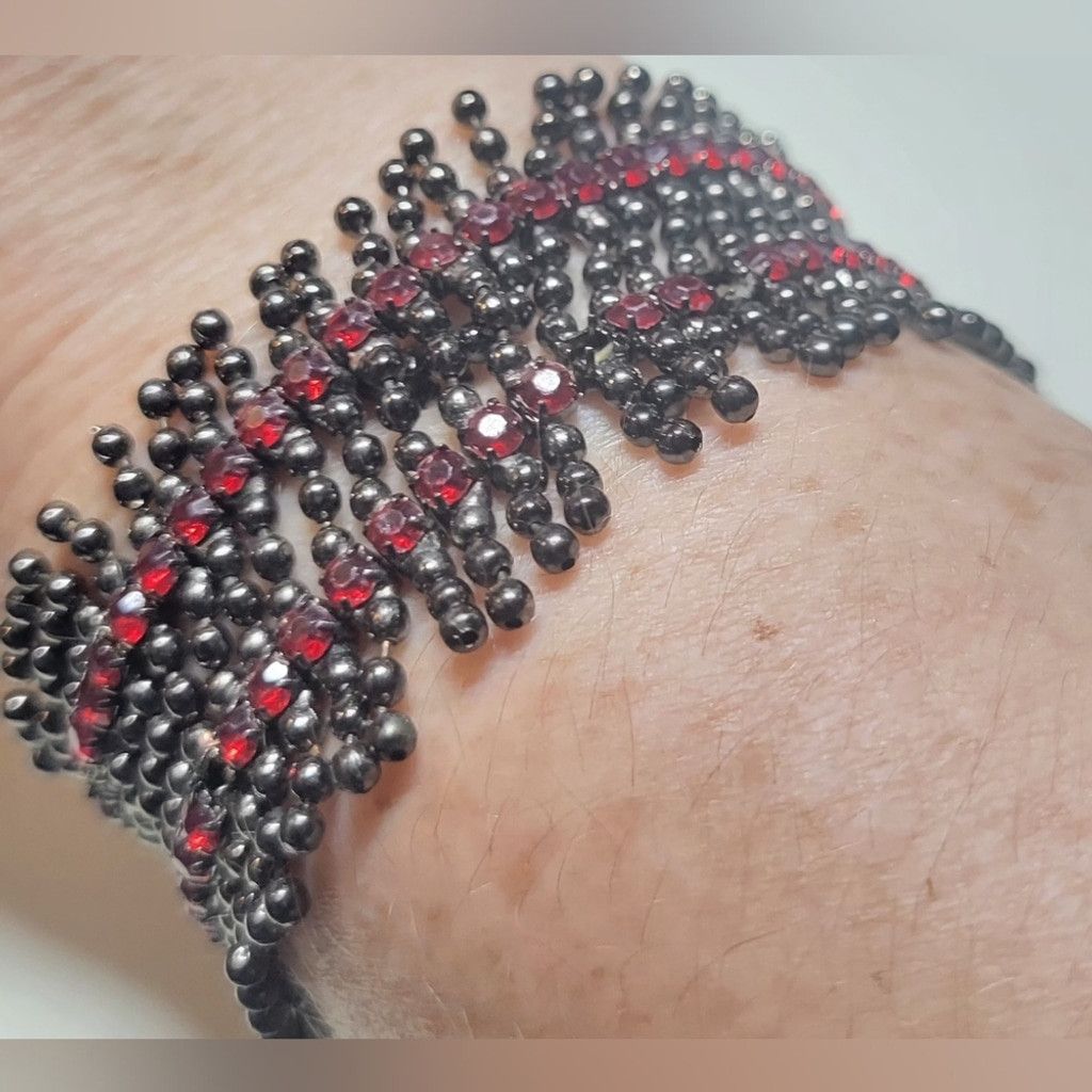 Other Vintage Beaded Metal Mesh Stretch Bracelet Size ONE SIZE - 1 Thumbnail