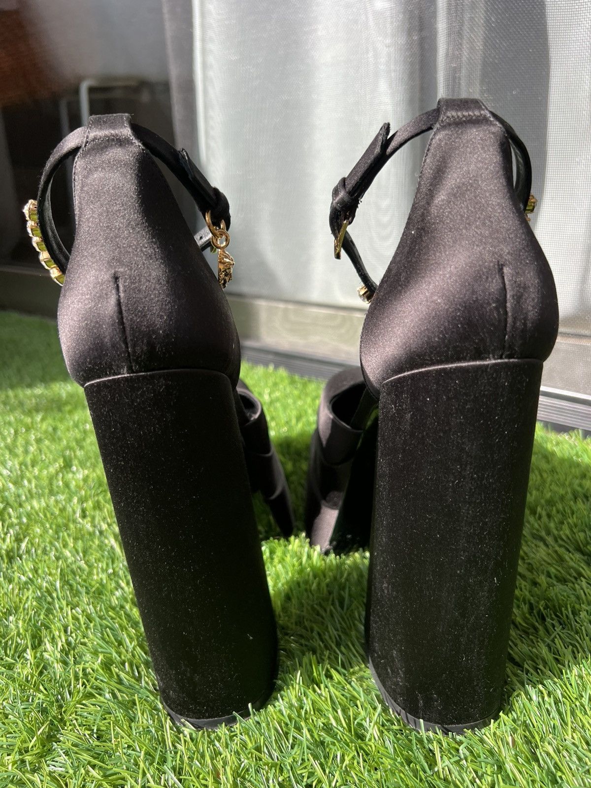 Versace Versace Aevitas/Medusa Size US 9 / IT 39 - 4 Thumbnail