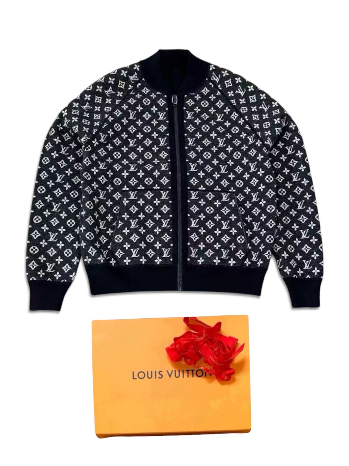 Louis Vuitton Louis Vuitton L Reversible Monogram Bomber Wool Jacket Size US L / EU 52-54 / 3 - 1 Thumbnail