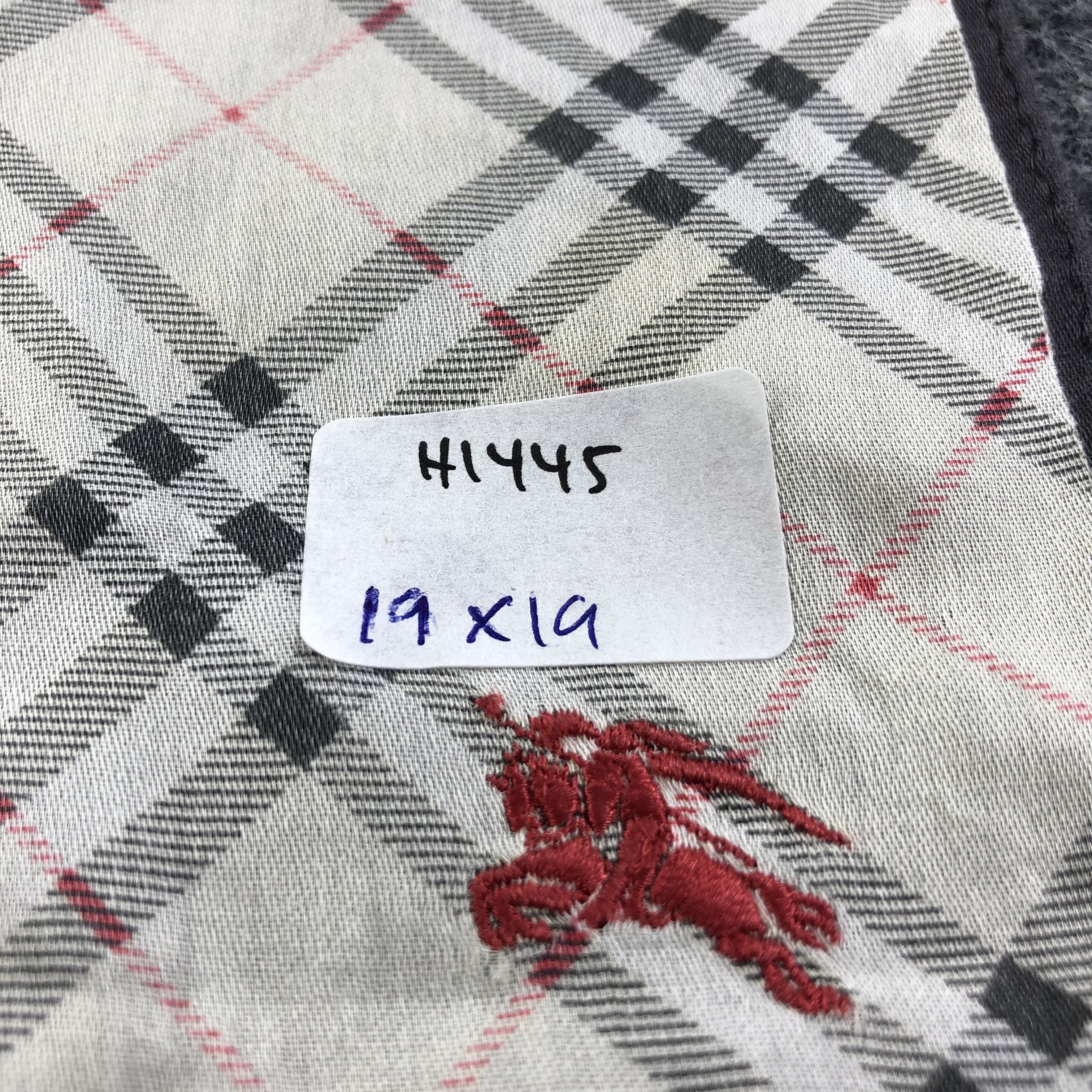 Burberry Burberry Nova Check Handkerchief Neckerchief Bandana H1445 Size ONE SIZE - 8 Thumbnail
