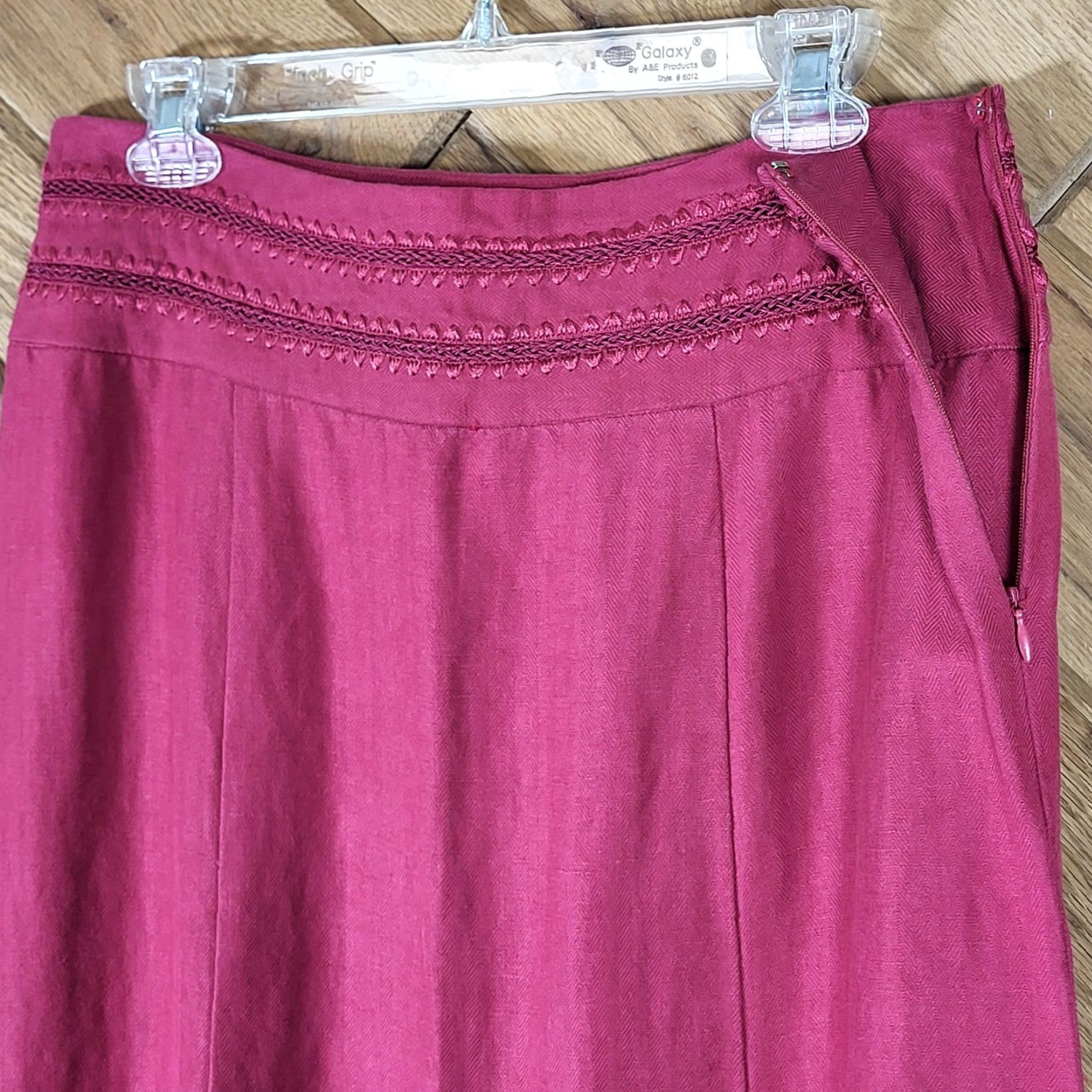 Vintage Norton McNaughton Skirt Petites Womens Embroidered Midi Linen Blend Red 12P Knee Length A-Line Womens Size 34" / US 12 / IT 48 - 3 Thumbnail