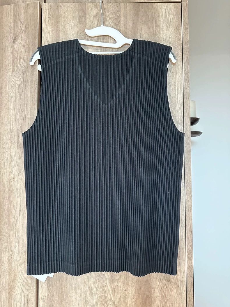 Issey Miyake issey miyake Men's black vest 2505-Nextarrow Size US M / EU 48-50 / 2 - 3 Thumbnail