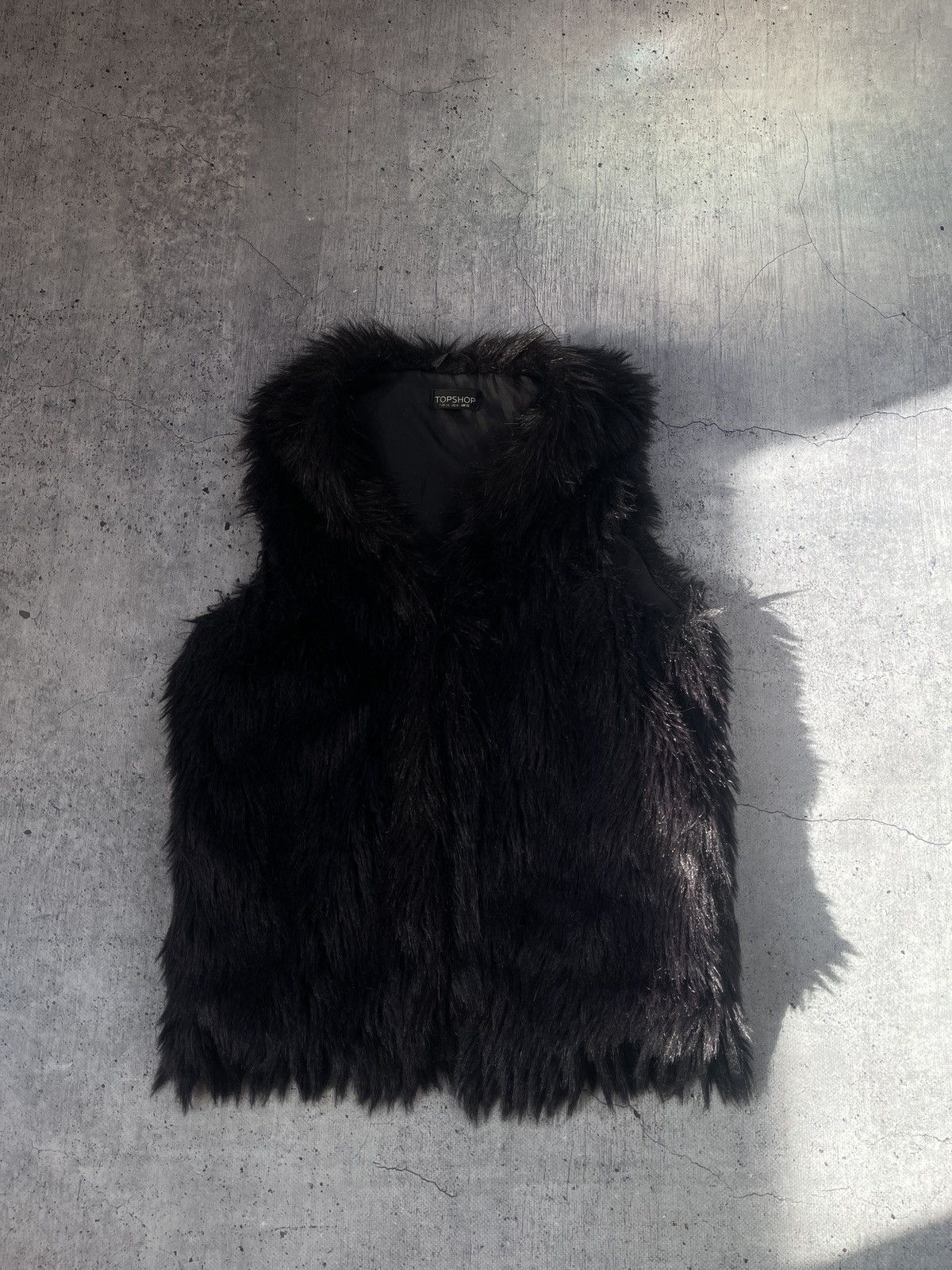 Japanese Brand × Vintage Vintage Y2K Faux Fur vest Japanese streetwear style size XL Size XL / US 12-14 / IT 48-50 - 1 Thumbnail
