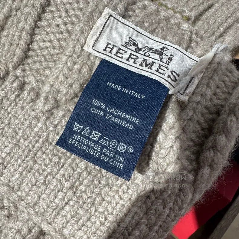 Hermes Hermes size 30*200cm All-Over Pig Nose Logo Cashmere Scarf Size ONE SIZE - 3 Thumbnail