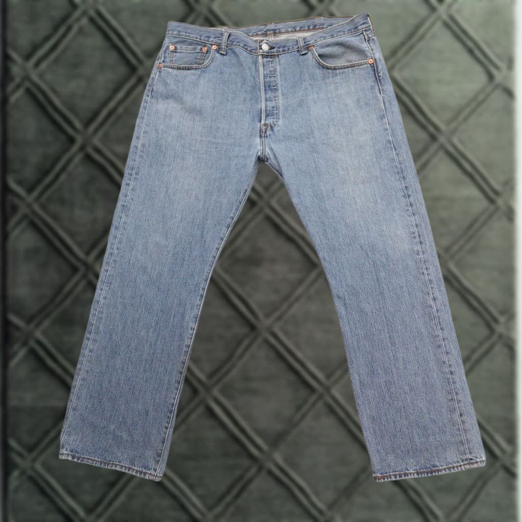 Levi's Levi's 501 Jeans Mens 40 (40x29) Button Fly Blue 5-Pocket Design Regular Inseam 29 Size US 40 / EU 56 - 1 Thumbnail