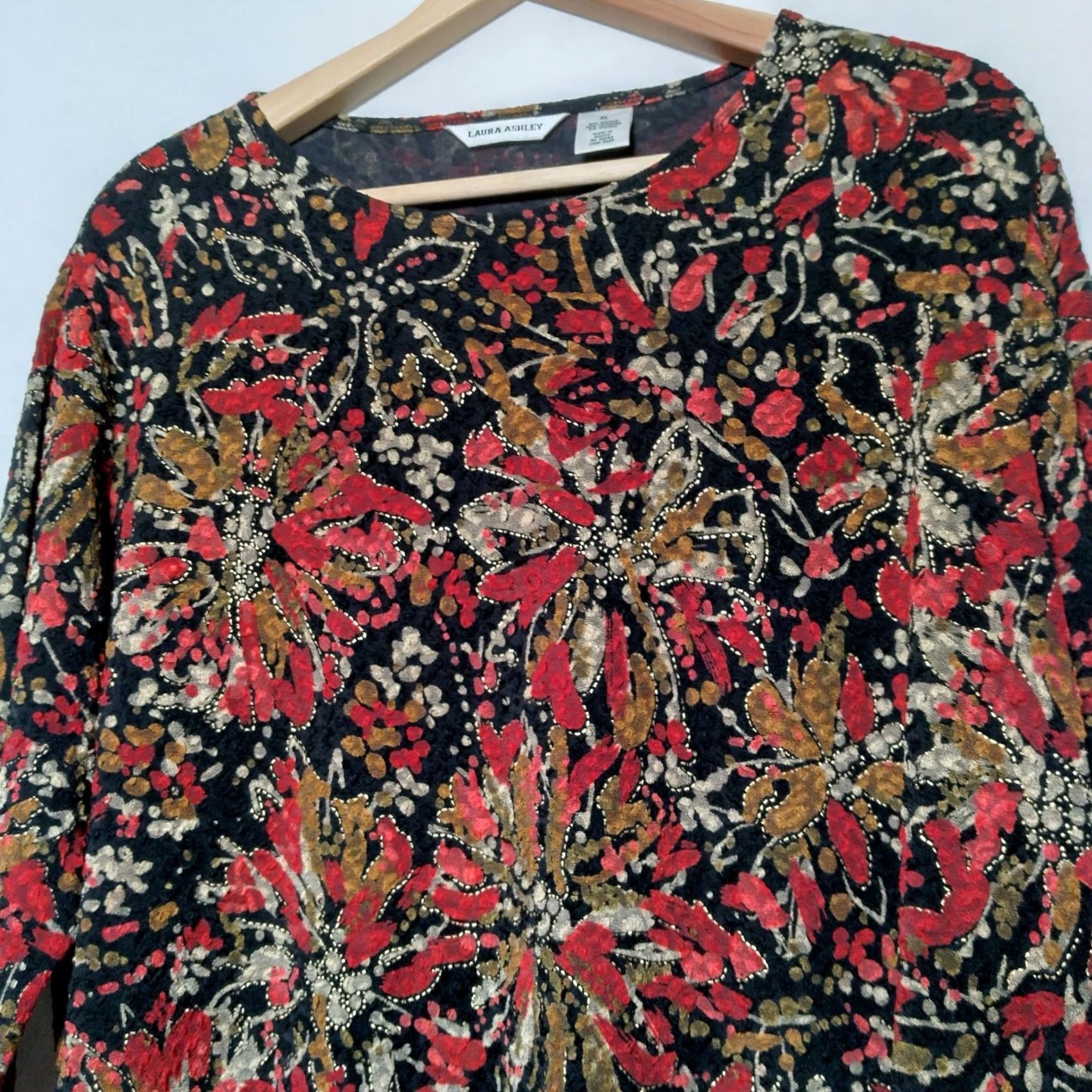 Laura Ashley Laura Ashley Shirt Women XL Black Maroon Tan Floral Stretch Textured Abstract Size XL / US 12-14 / IT 48-50 - 3 Thumbnail