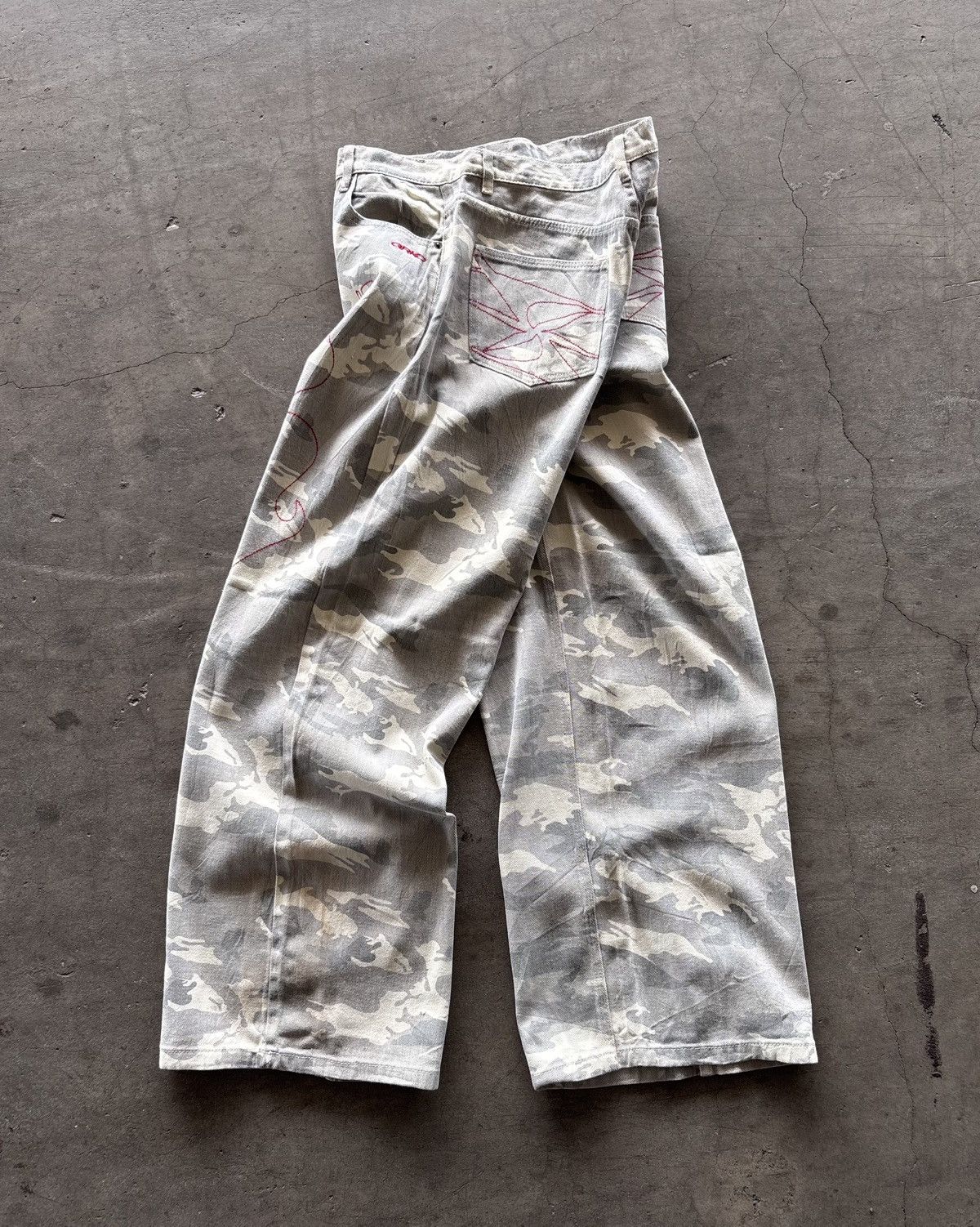 Tribal Streetwear GRKC Camo Tribal Super Baggy Jeans Size US 33 - 8 Thumbnail