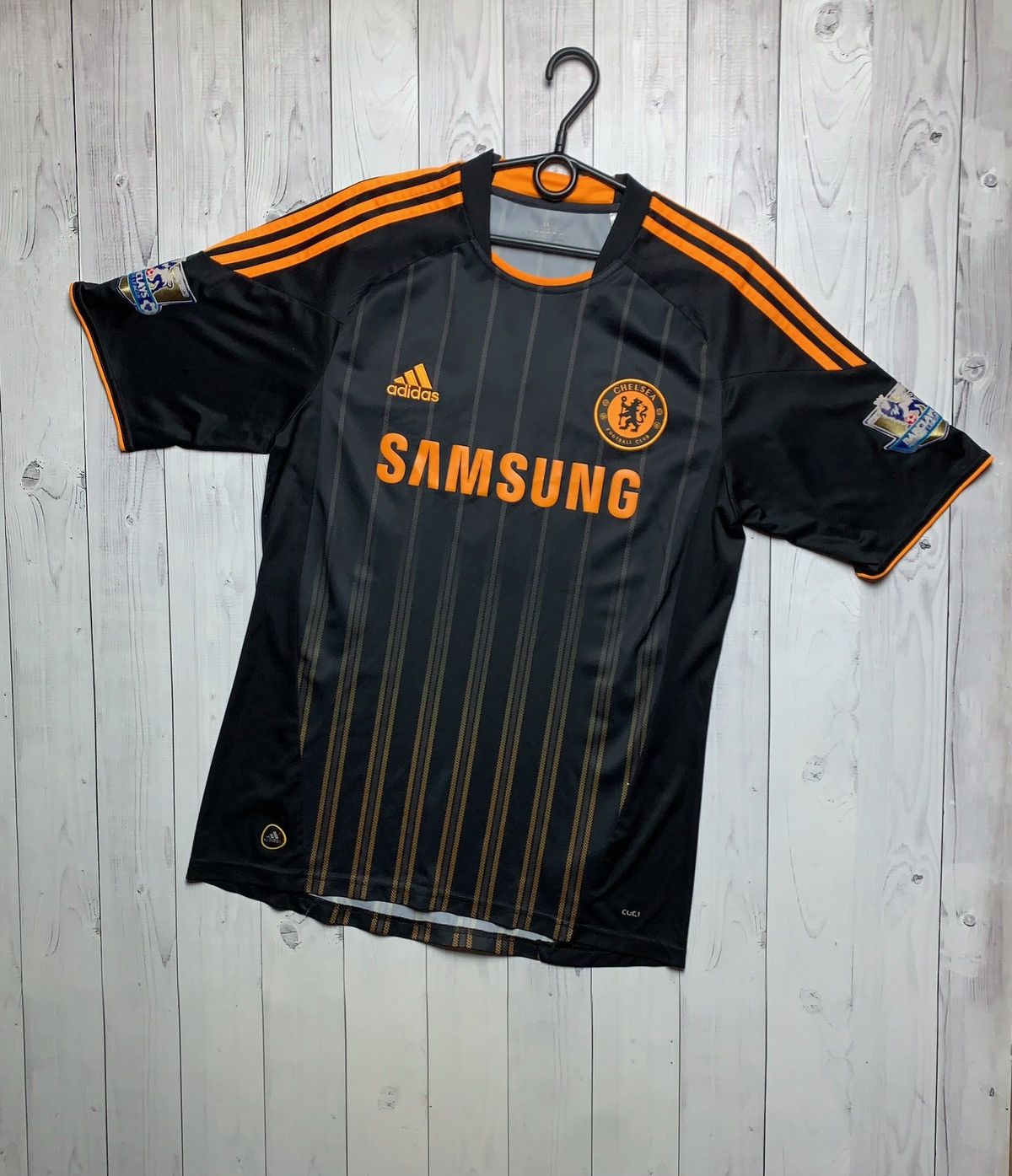 Adidas × Chelsea Soccer × Vintage 9 Torres Vintage adidas Chelsea soccer jersey black size M Size US M / EU 48-50 / 2 - 2 Thumbnail