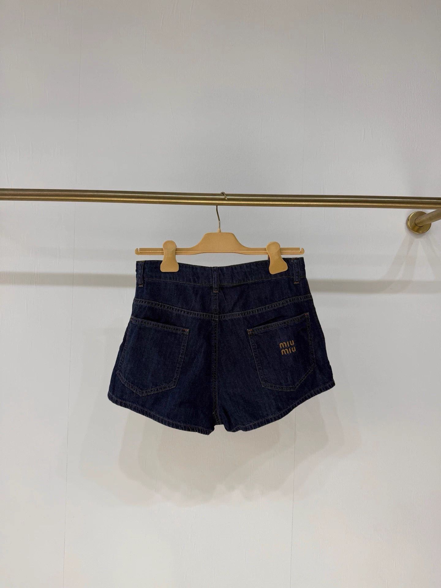 Miu Miu Miu Miu Raw Denim Logo Shorts 38 Size 26" / US 2 / IT 38 - 4 Thumbnail