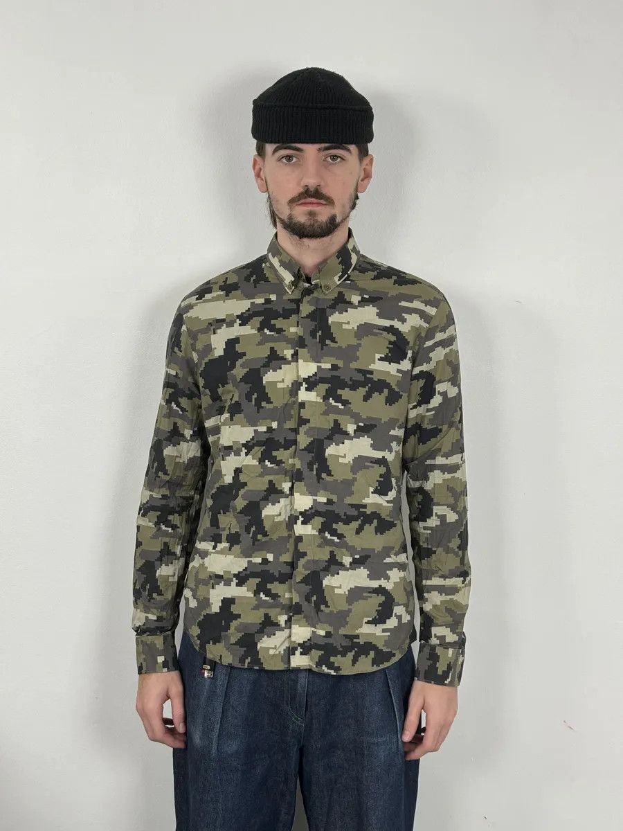 Givenchy AW2015 Givenchy Camo Green Shirt by Riccardo Tisci Size US S / EU 44-46 / 1 - 2 Thumbnail
