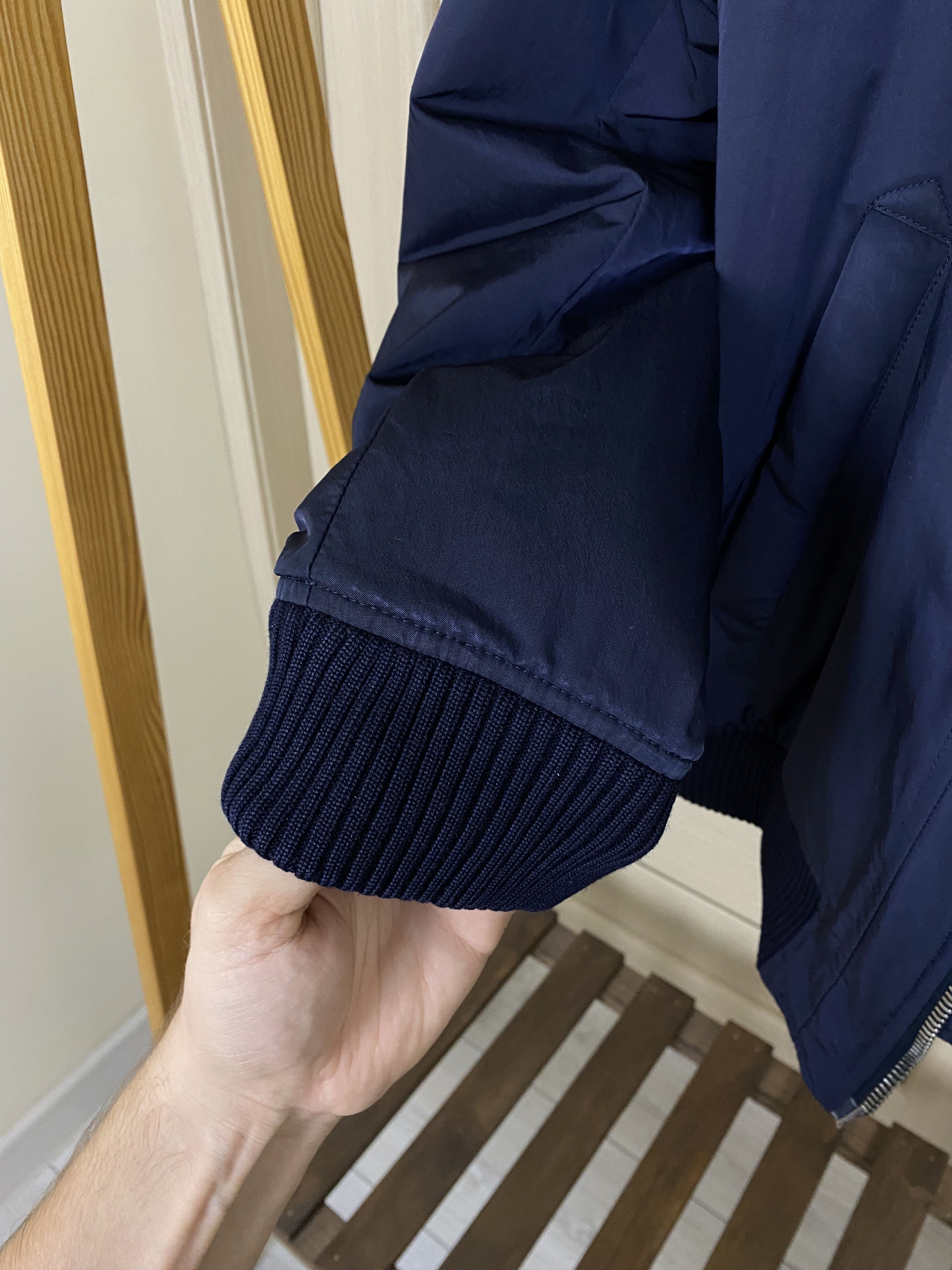 Gucci Rare vintage Gucci navy blue polyamide nylon bomber jacket Size US M / EU 48-50 / 2 - 15 Thumbnail