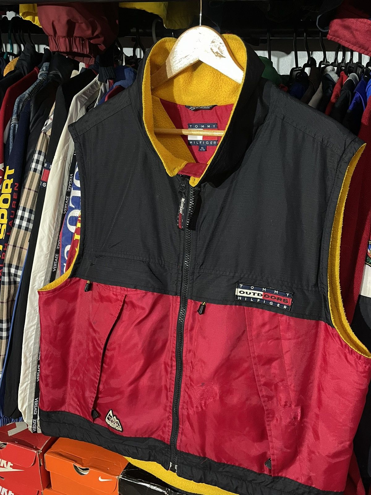 Tommy Hilfiger × Vintage Vest Jacket Tommy Hilfiger Outdoors 90’s Vintage Size US XL / EU 56 / 4 - 2 Thumbnail